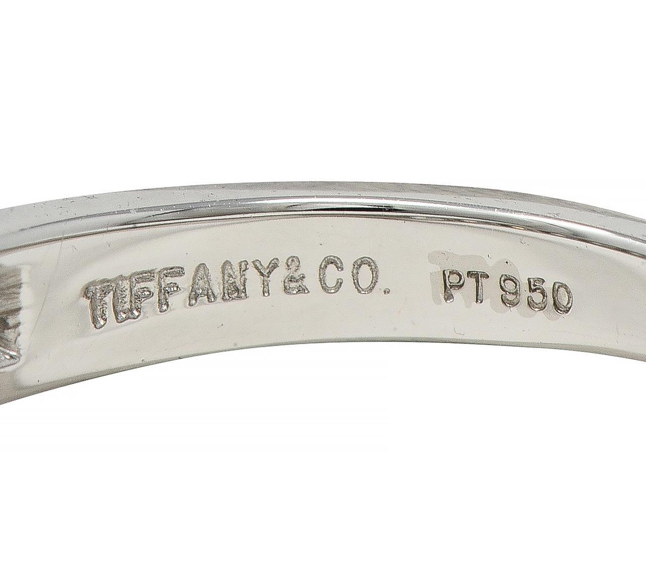 Tiffany & Co. Bague en V contemporaine en platine avec diamants et chevrons Pour femmes en vente