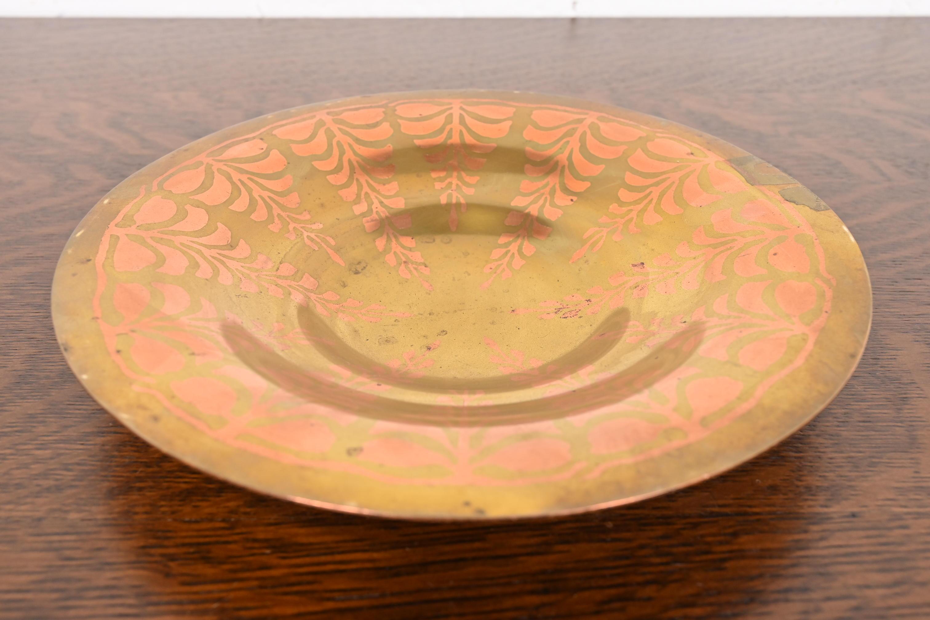 American Tiffany & Co. Copper on Gilt Bronze Decorative Shallow Bowl, Circa 1900 For Sale