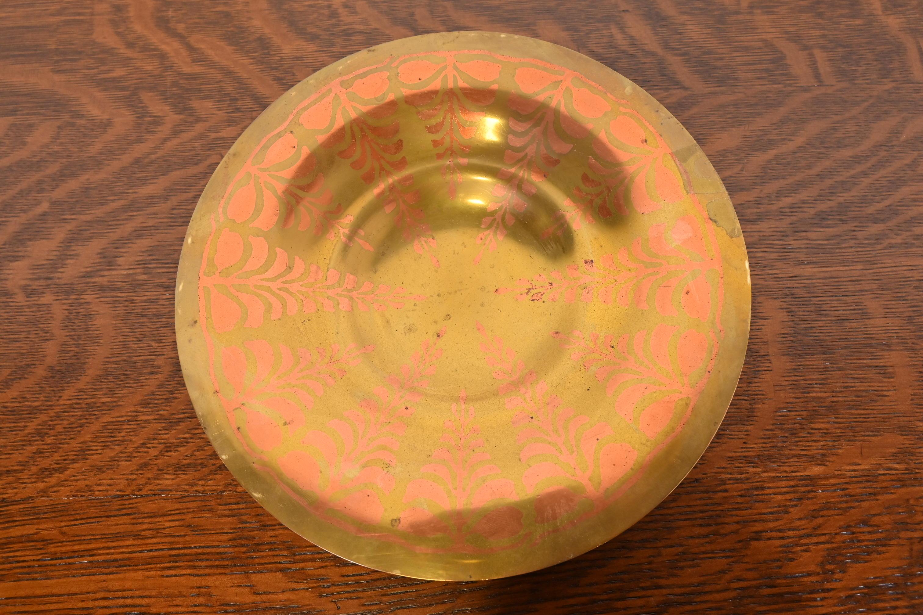 Tiffany & Co. Copper on Gilt Bronze Decorative Shallow Bowl, Circa 1900 In Good Condition For Sale In South Bend, IN