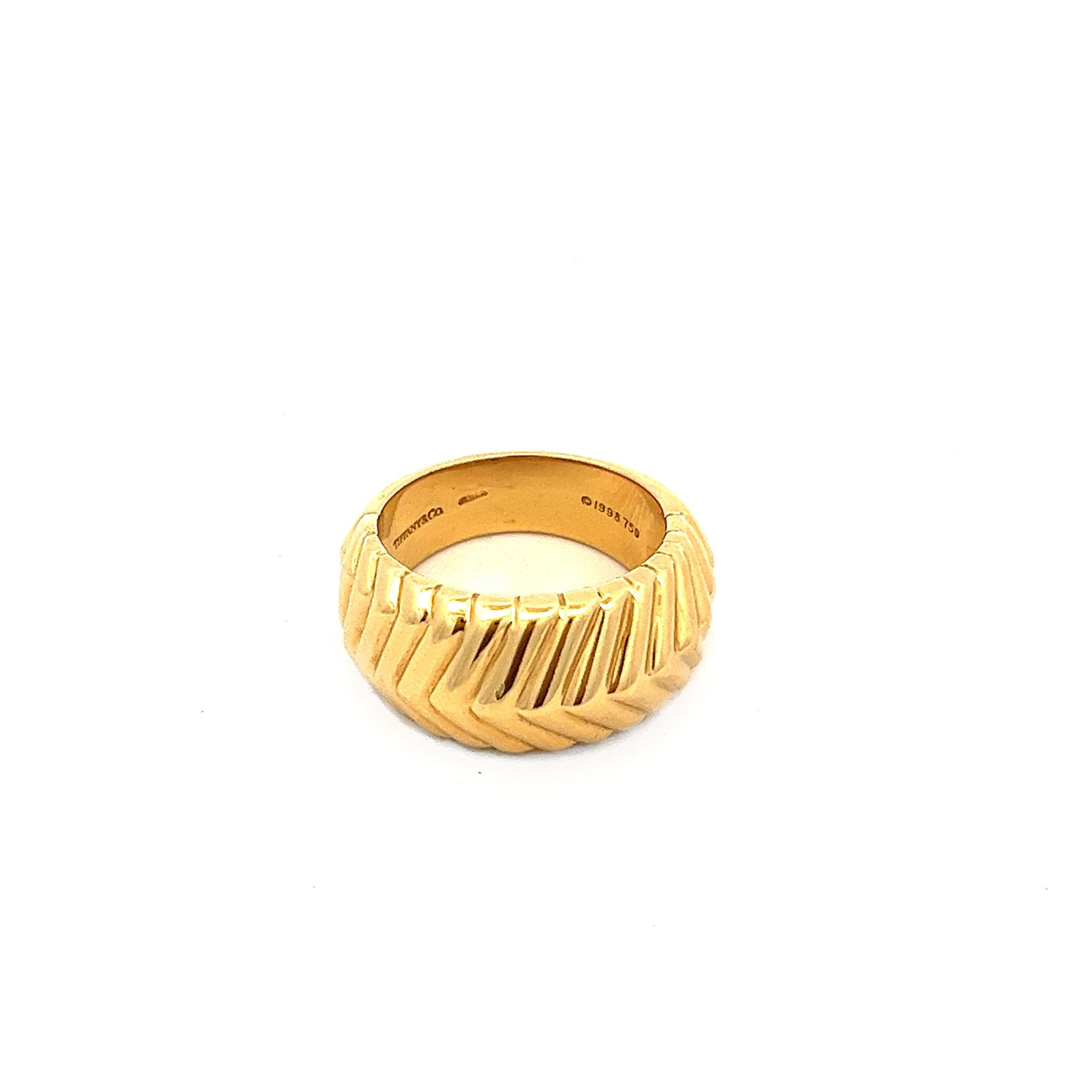 Tiffany & Co. Cordis 18 Karat Yellow Gold Chevron Band Ring In Good Condition For Sale In Fairfield, CT