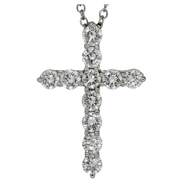 TIFFANY and CO. Cross Diamond Platinum Pendant Necklace For Sale at 1stDibs