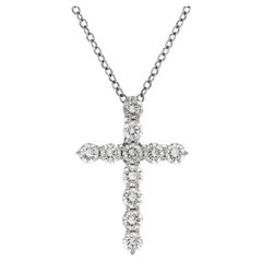 Tiffany & Co. Collier à pendentif croix en platine et diamants, petit modèle