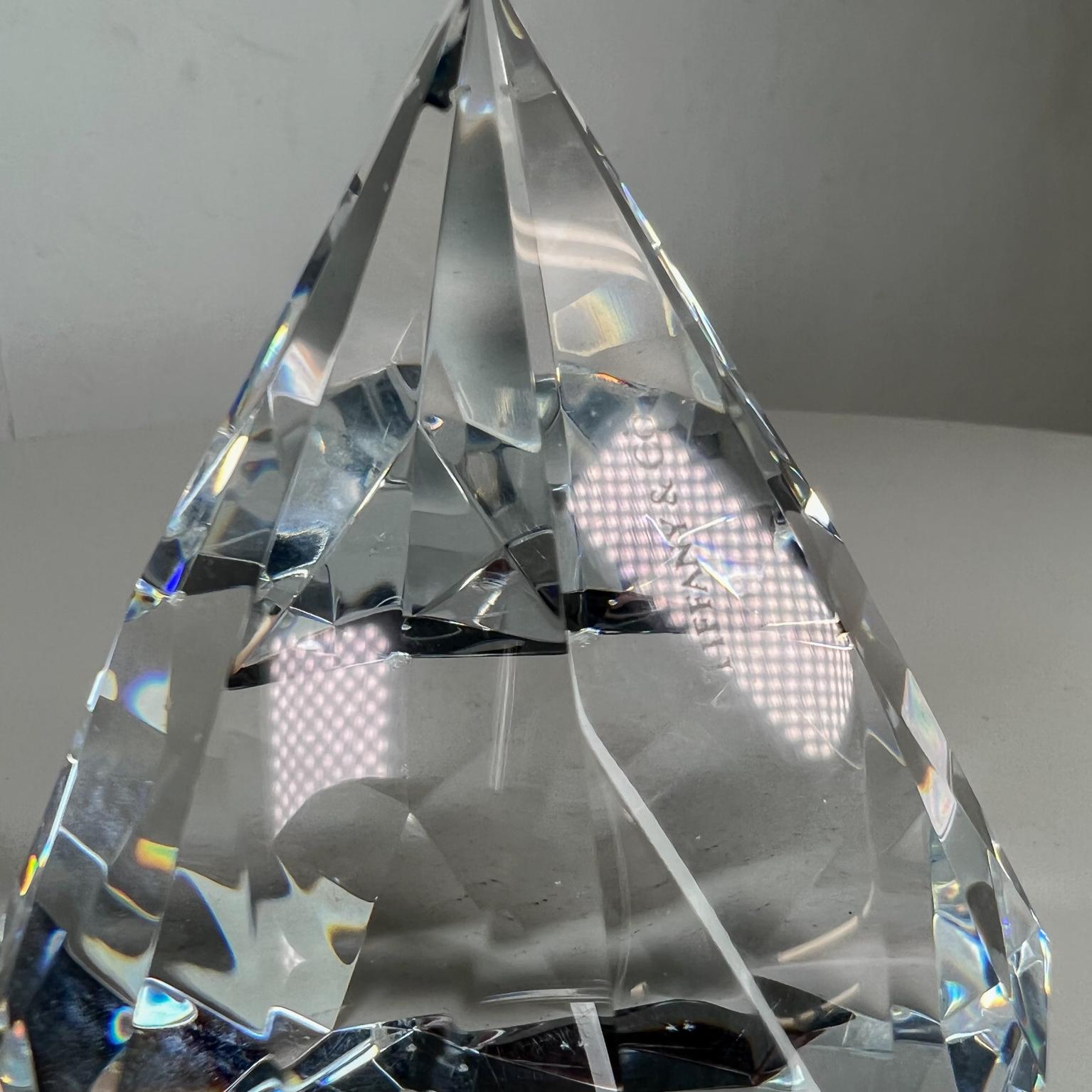 Tiffany & Co Crystal Art Glass Modern Faceted Diamond Paperweight Sculpture In Good Condition In Chula Vista, CA