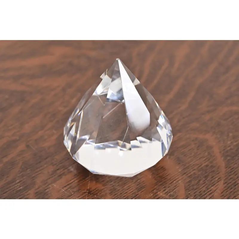 Tiffany & Co. Kristallglas Diamant facettiert Briefbeschwerer (amerikanisch) im Angebot