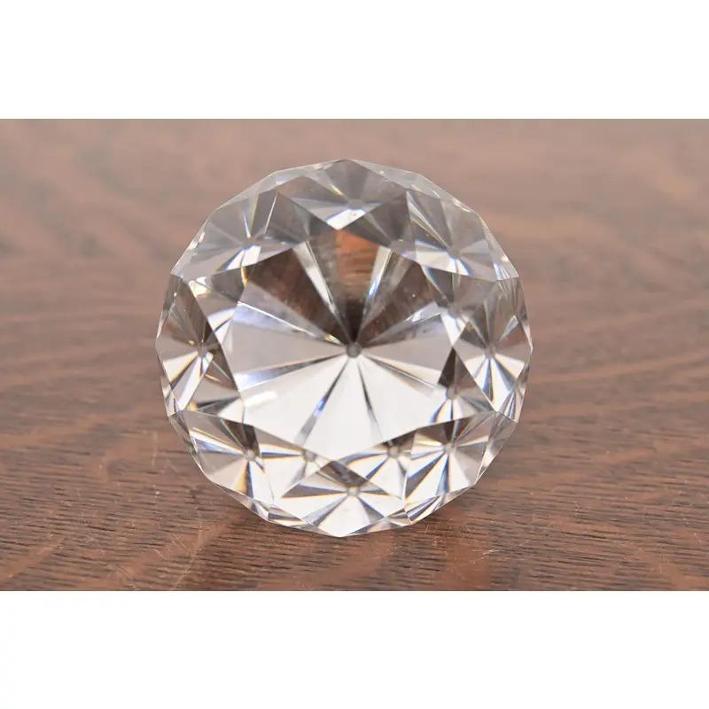 Tiffany & Co. Kristallglas Diamant facettiert Briefbeschwerer (20. Jahrhundert) im Angebot