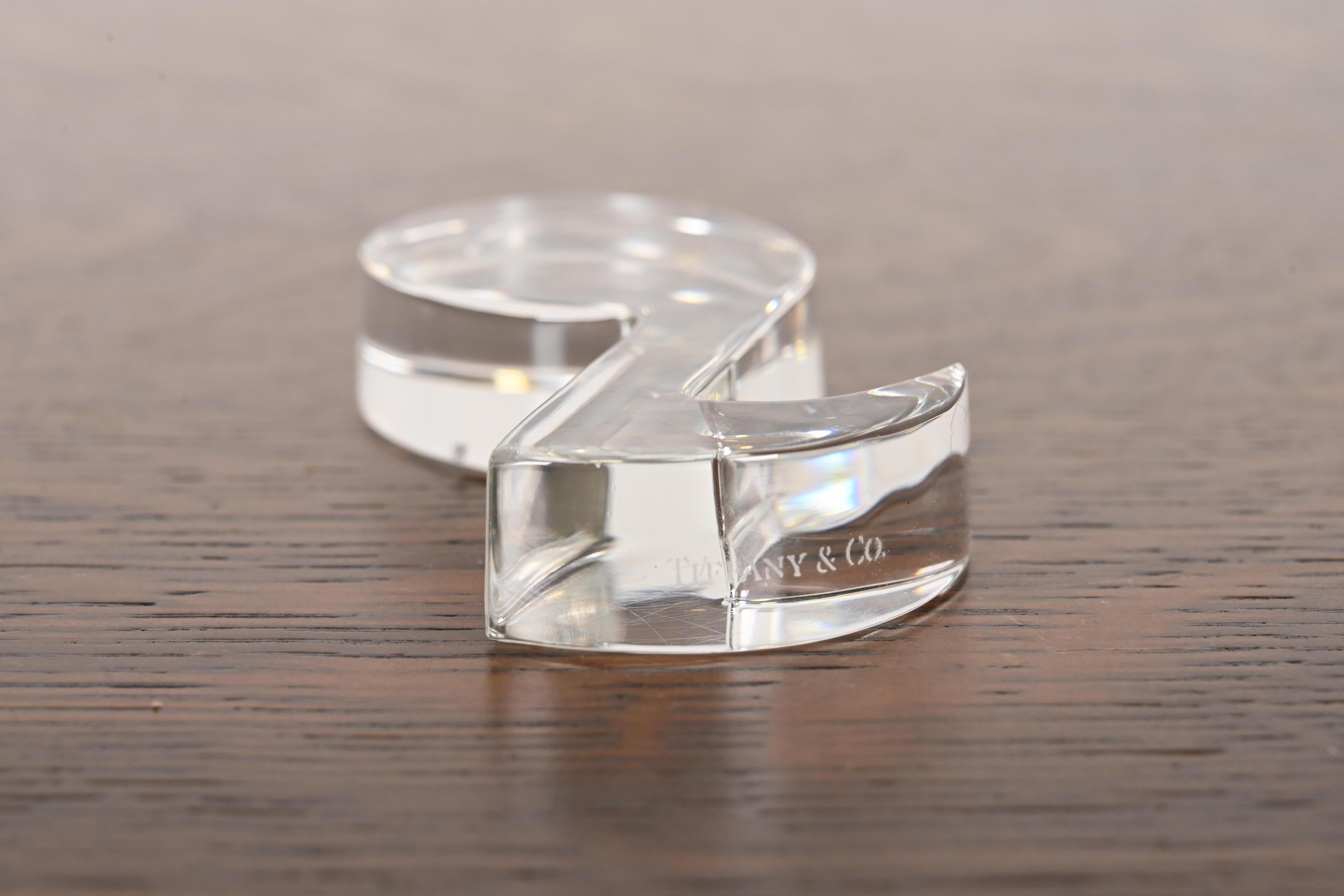 Tiffany & Co. Kristallglas-Briefbeschwerer Musiknote (20. Jahrhundert) im Angebot