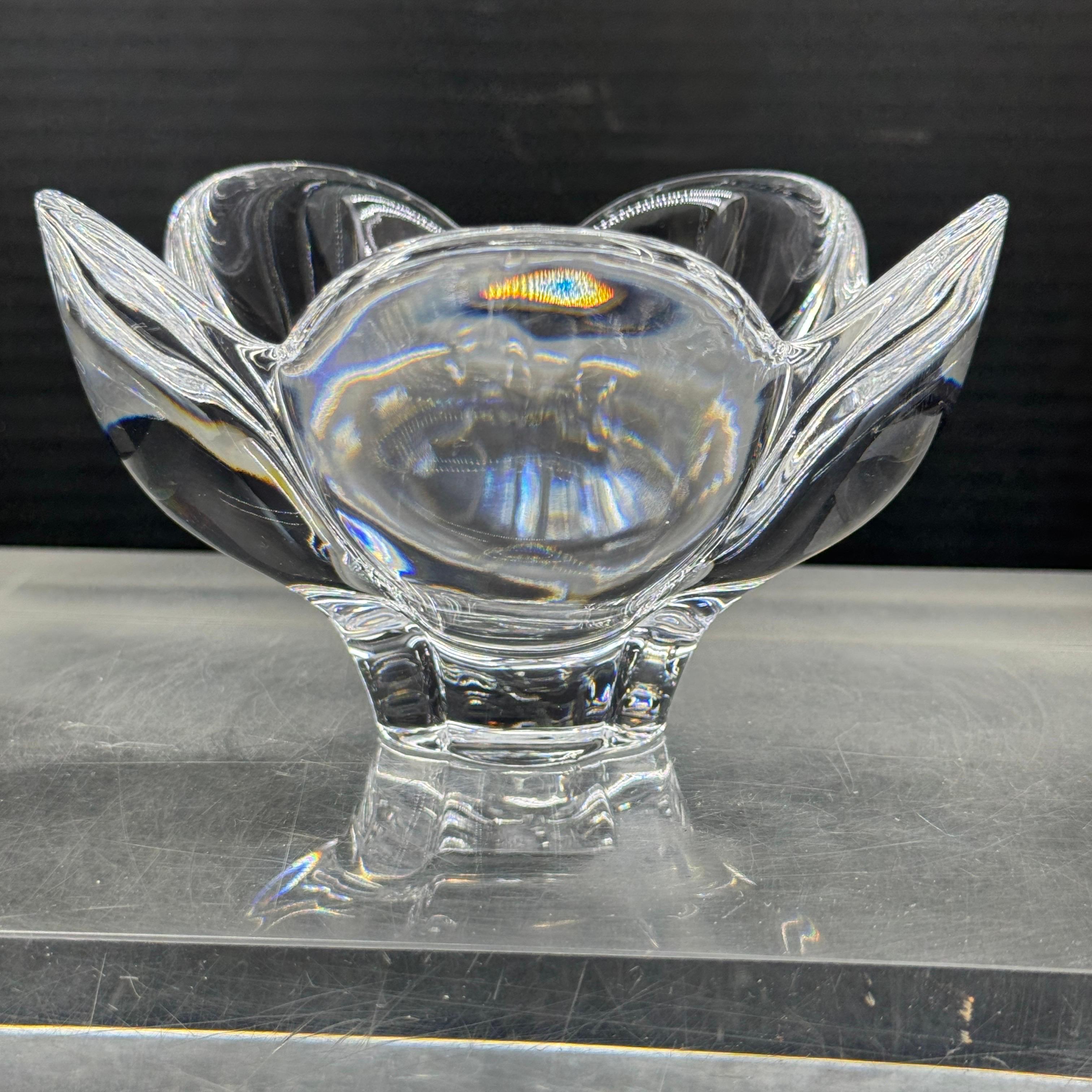 Hand-Crafted Tiffany & Co Crystal Lotus Flower Glass Bowl