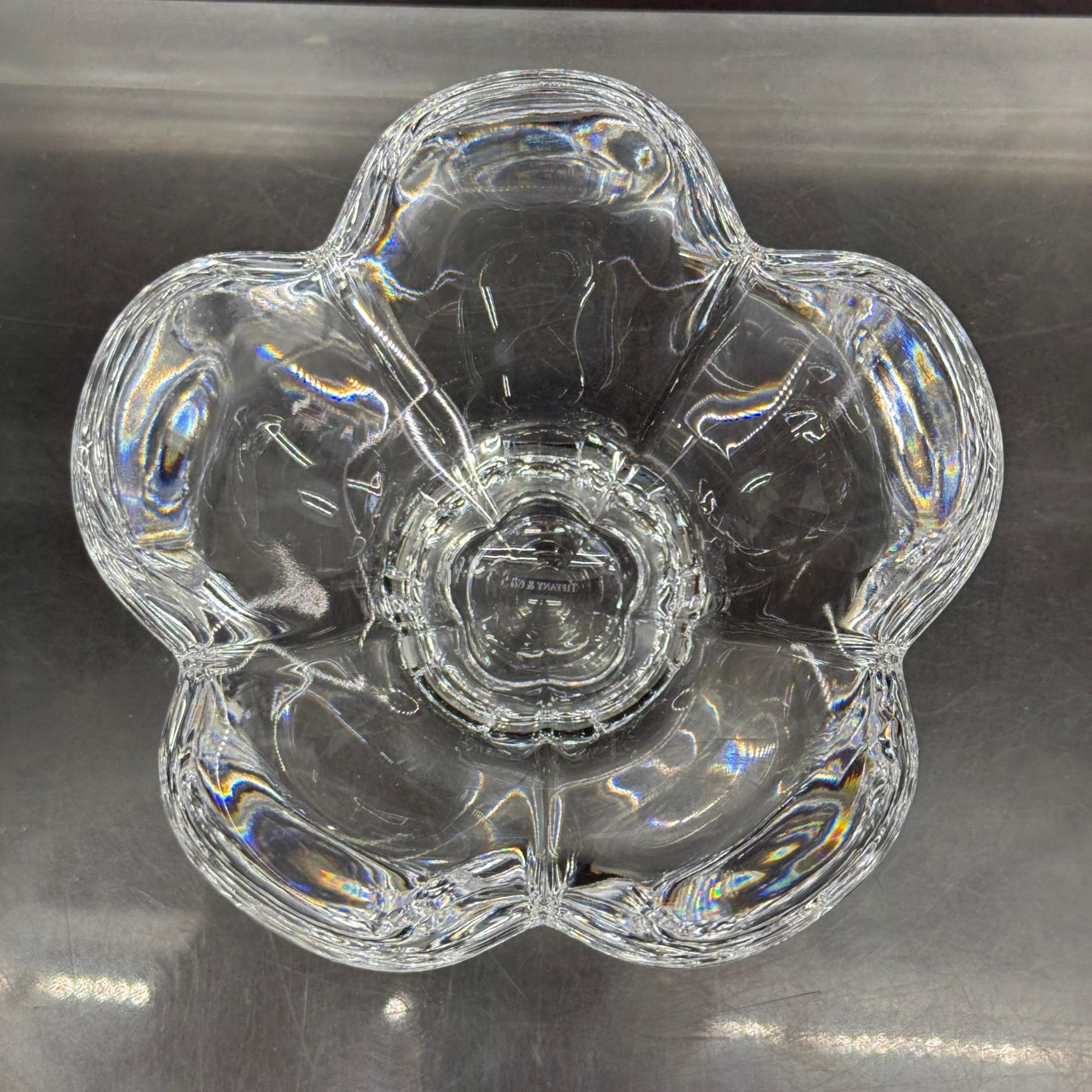 Tiffany & Co Crystal Lotus Flower Glass Bowl In Good Condition In Haddonfield, NJ