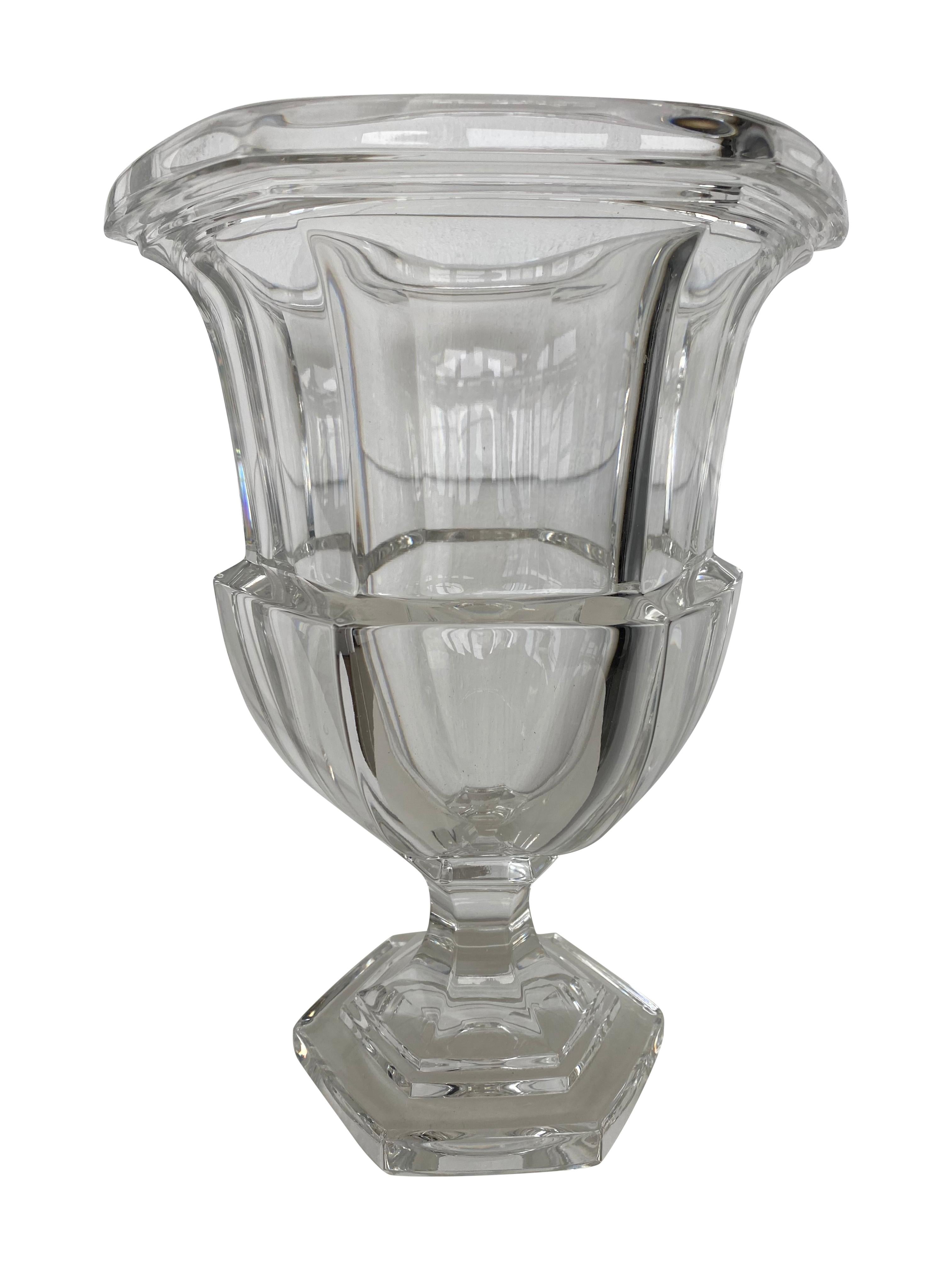 Tiffany & Co. Vase aus Kristall in Campana-Form im Zustand „Gut“ im Angebot in Brooklyn, NY