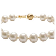 Tiffany & Co. Cultured Pearl Bracelet with 14K Gold Clasp Classic Elegant 7 Inch