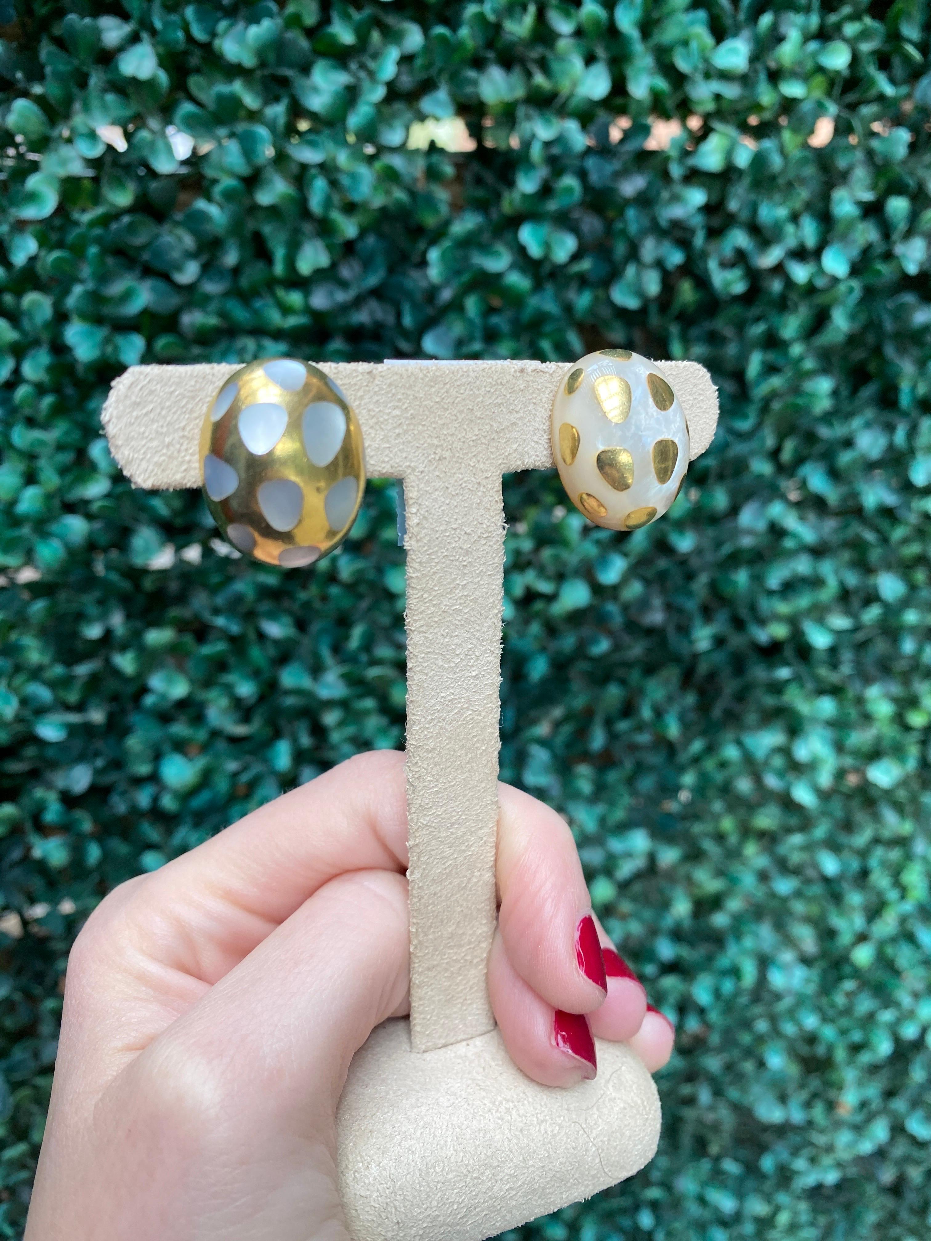 Tiffany & Co. Cummings Perlmutt & Gold Positive Negative Design Ohrringe im Angebot 15
