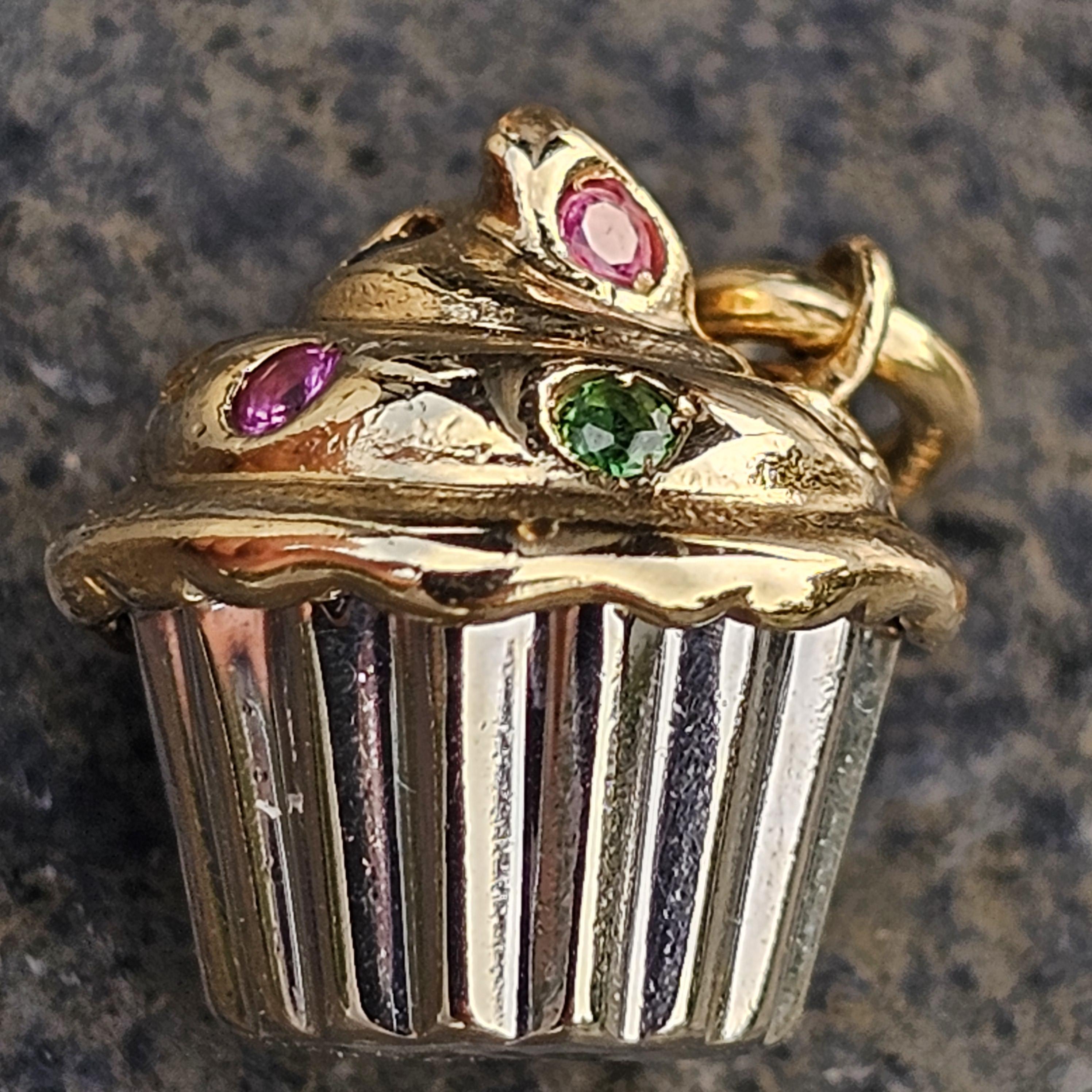 Tiffany & Co. Cupcake Charme 18k Gelb Weißgold Edelstein Sprinkles 5,2g Selten im Angebot 2