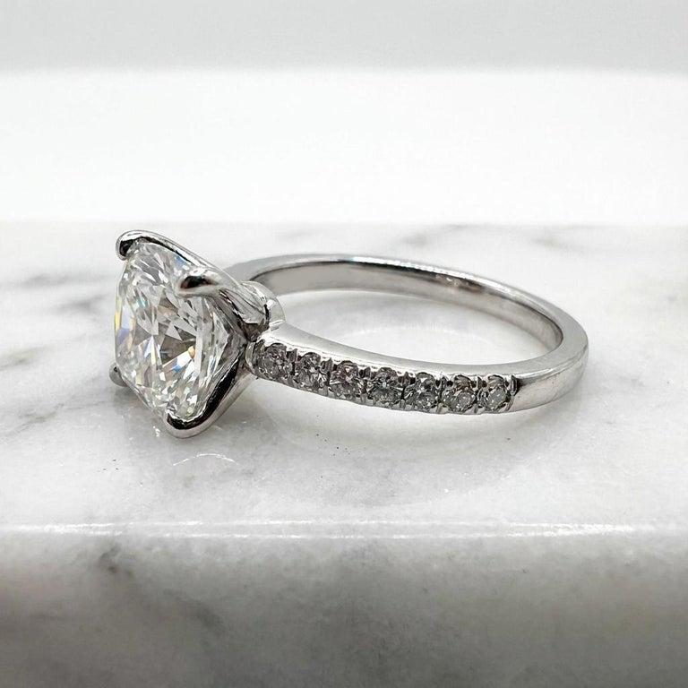 Taglio cuscino Tiffany & Co. Anello di fidanzamento con diamante a cuscino Brilliante da 1,30 carati di colore F VVS1 in vendita