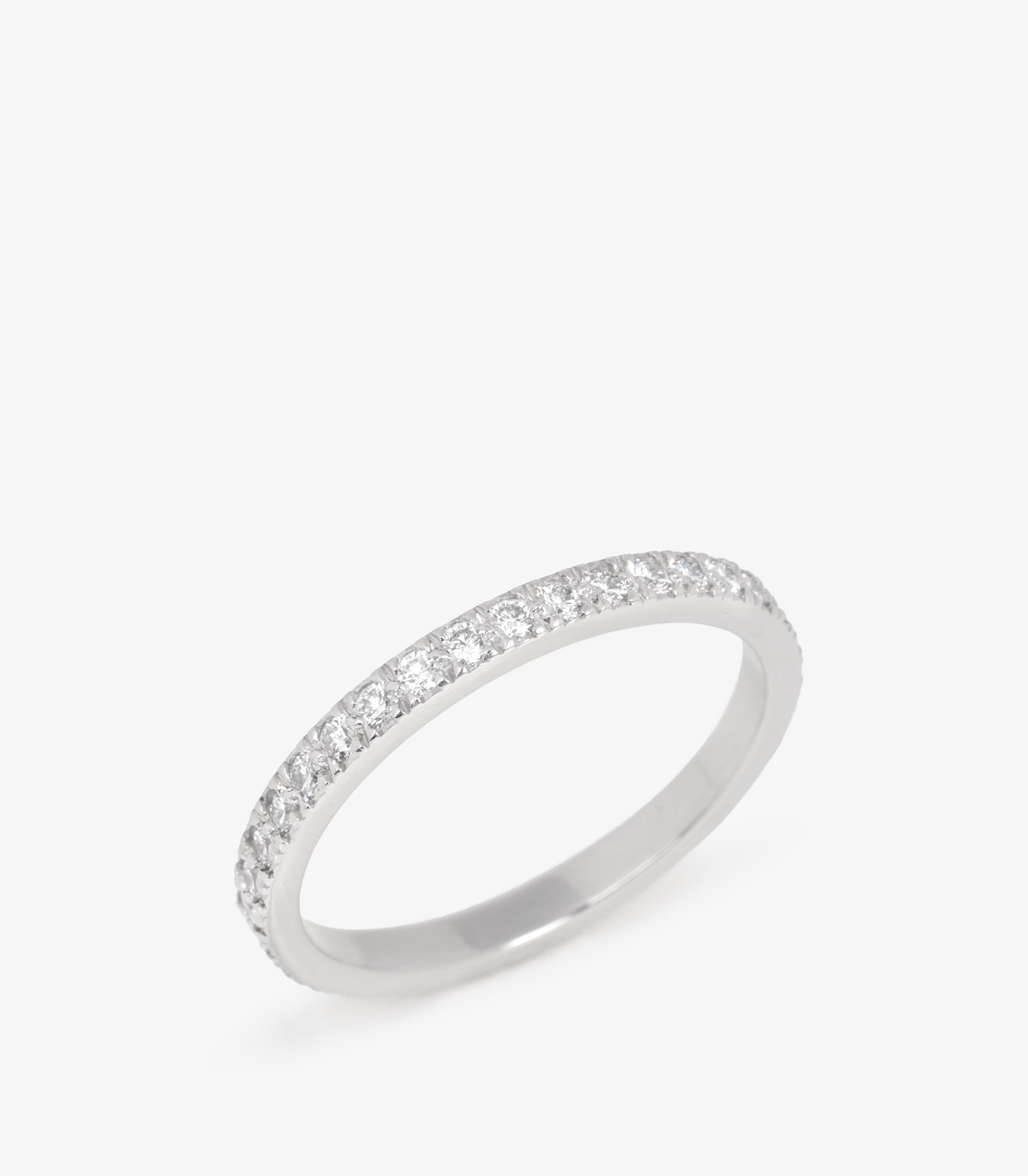 Taille coussin Tiffany & Co. Bague en platine avec diamant taille coussin 2.04ct en vente
