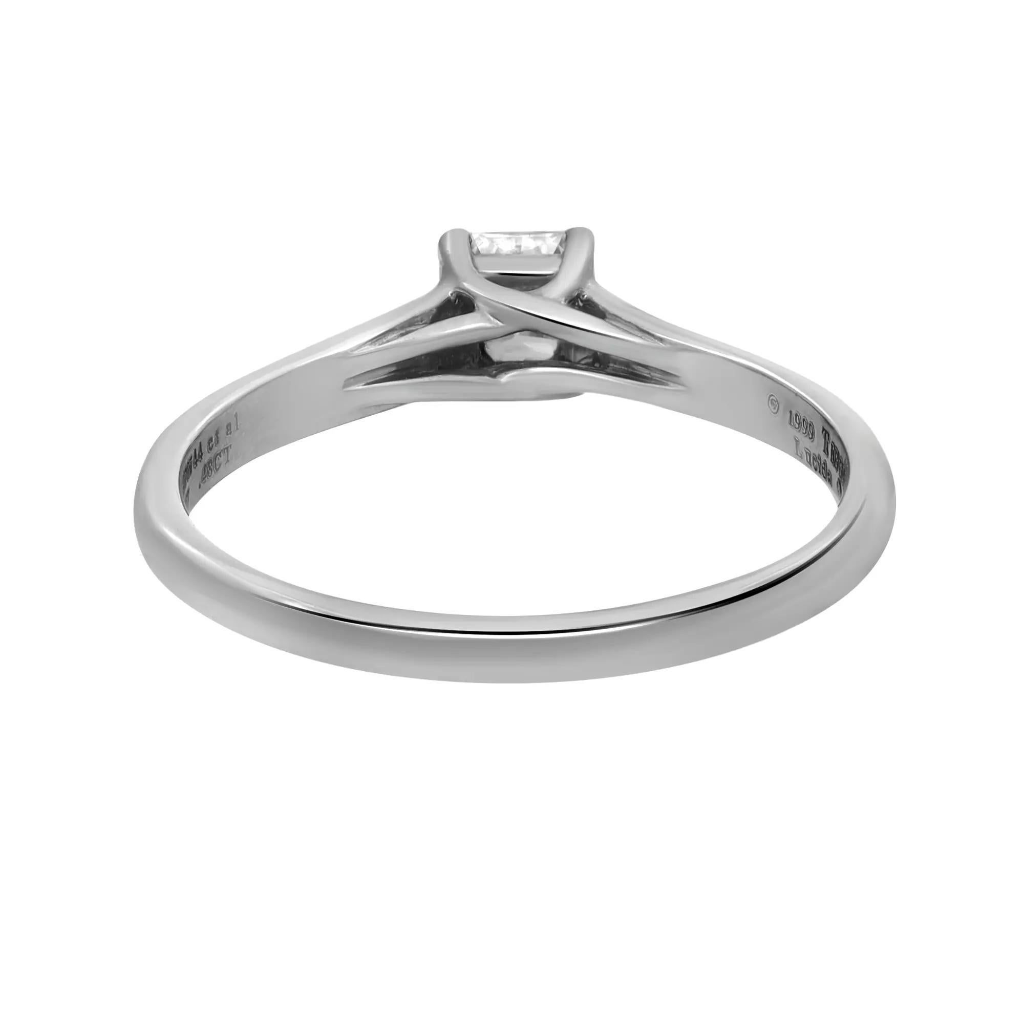 Quadrato Tiffany & Co. Anello di fidanzamento con diamante quadrato tagliato ad angolo in platino 0,48 carati SZ 9 in vendita