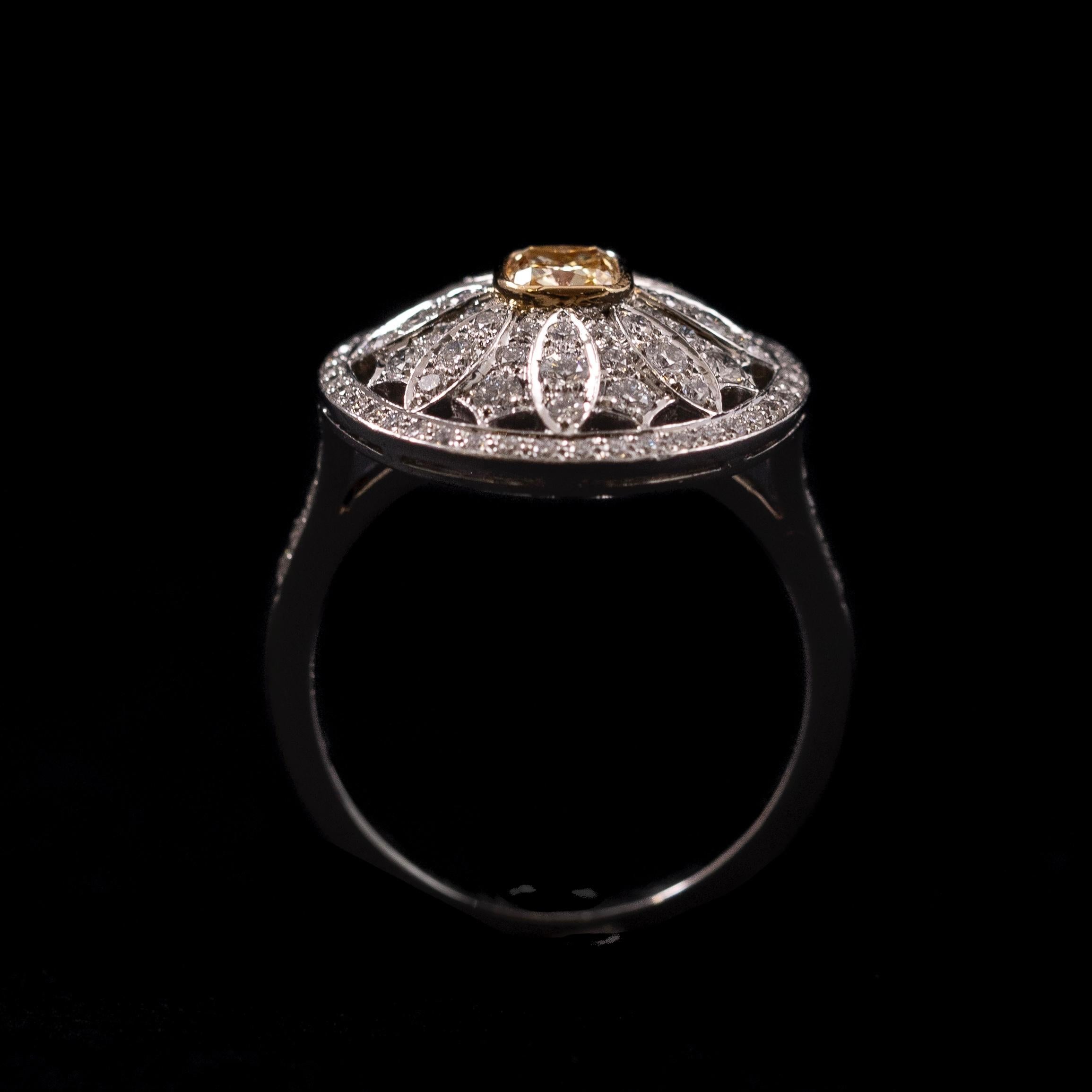 Tiffany & Co. Daisy Cushion Yellow Diamond Flower Cocktail Ring in oro platino in vendita 5