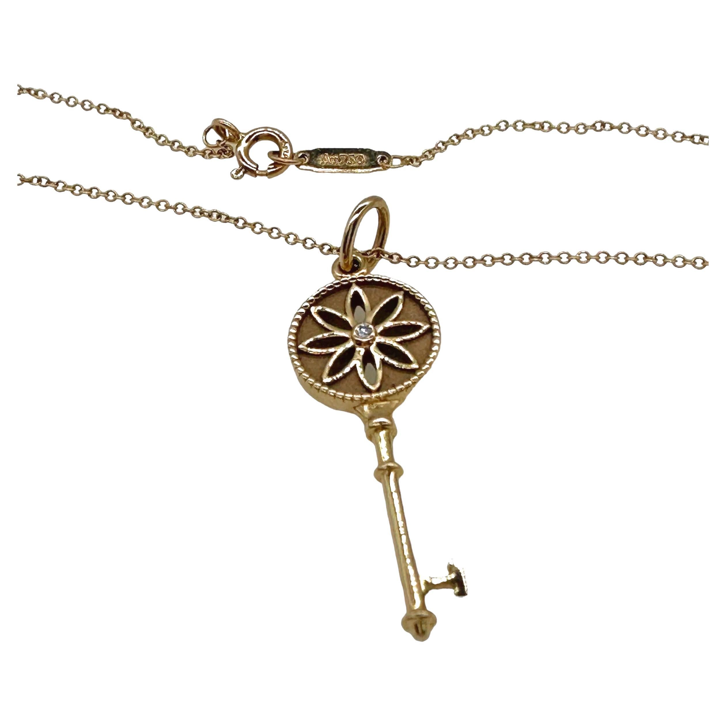 Tiffany & Co. Daisy Key Diamond Pendant Necklace 18kt Rose Gold For Sale