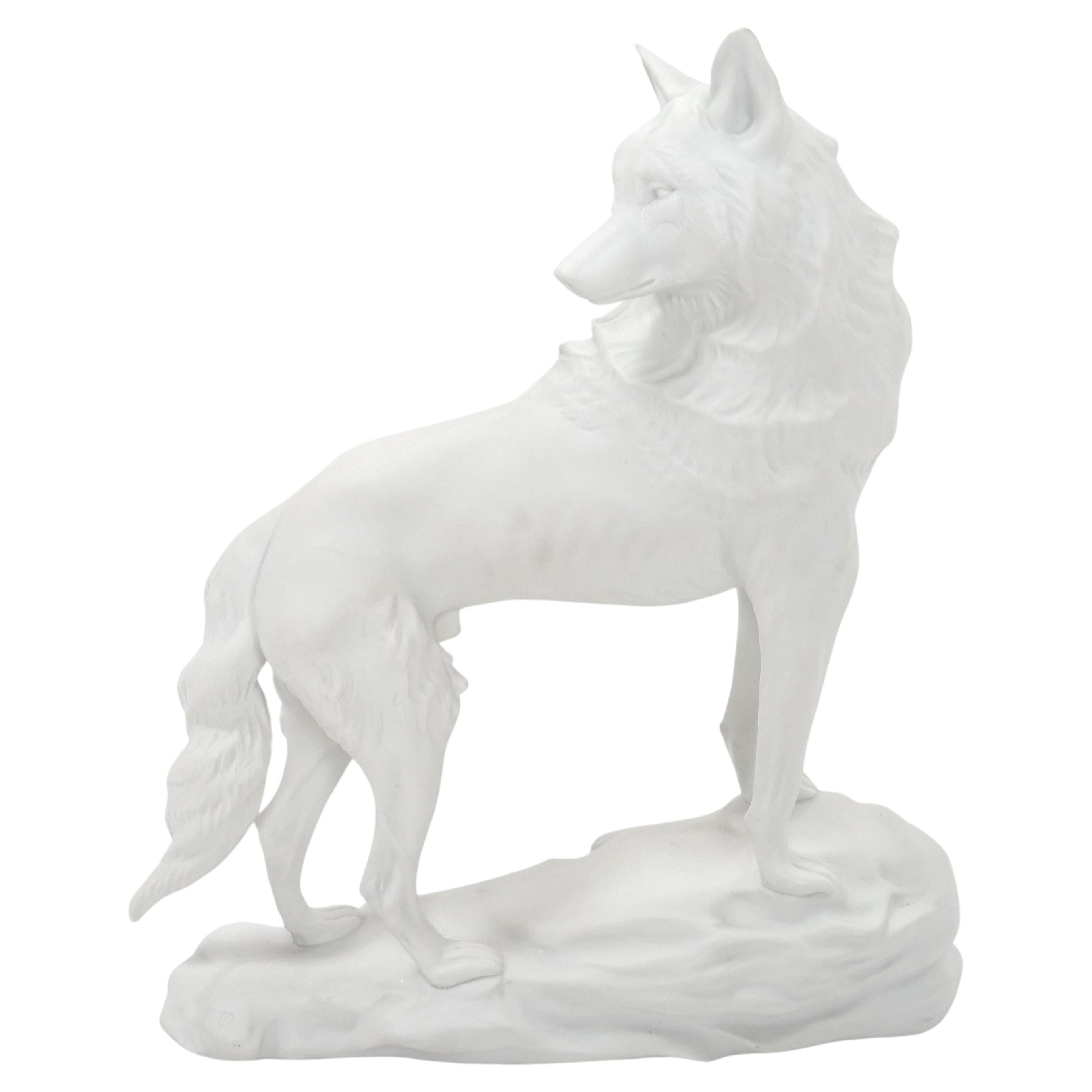 Tiffany & Co Decorative Porcelain Wolf Sculpture Early 20th Century  For Sale