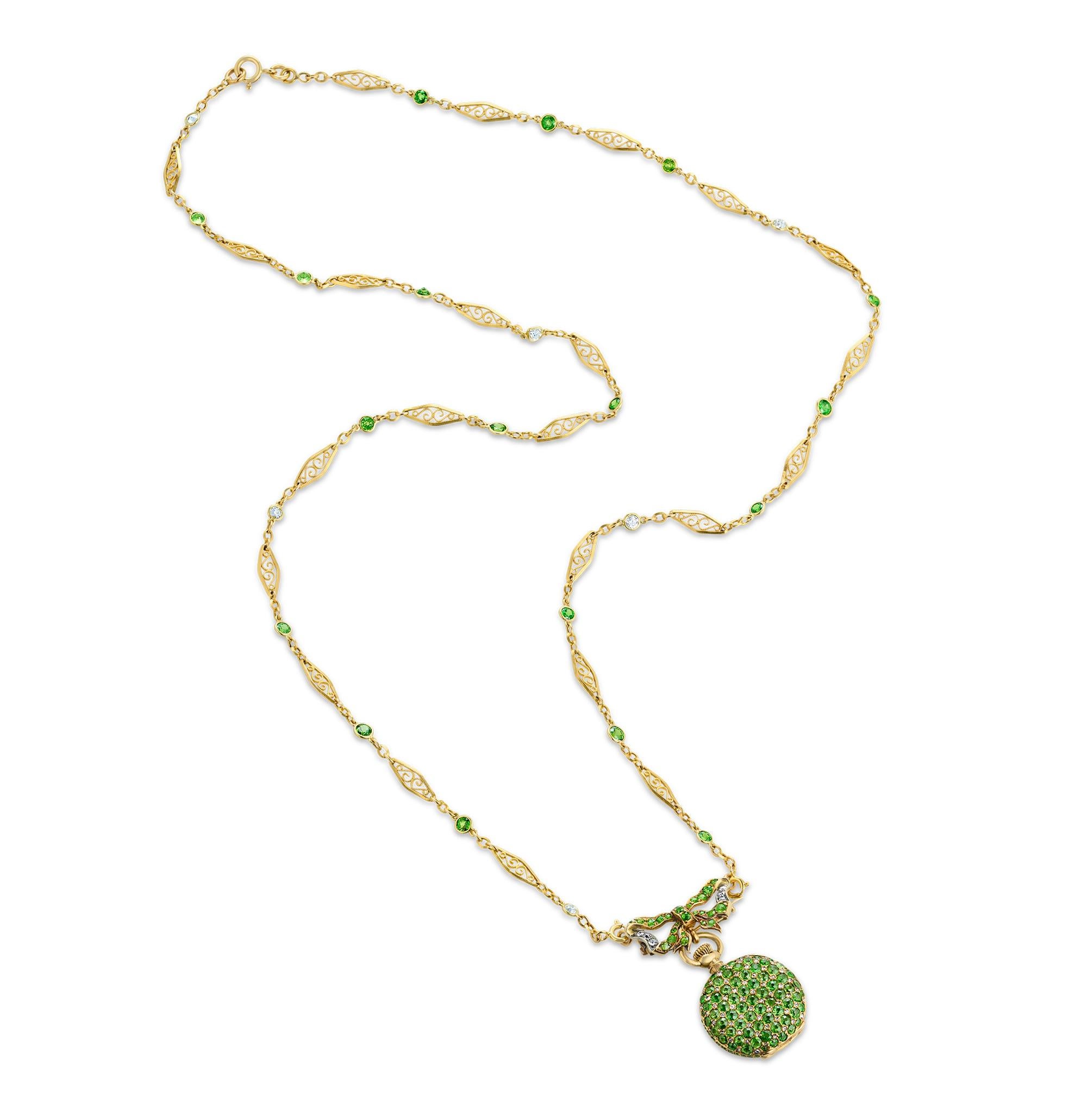 Art Nouveau Tiffany & Co. Collana di orologi con granato demantoide, 14,24 carati in vendita
