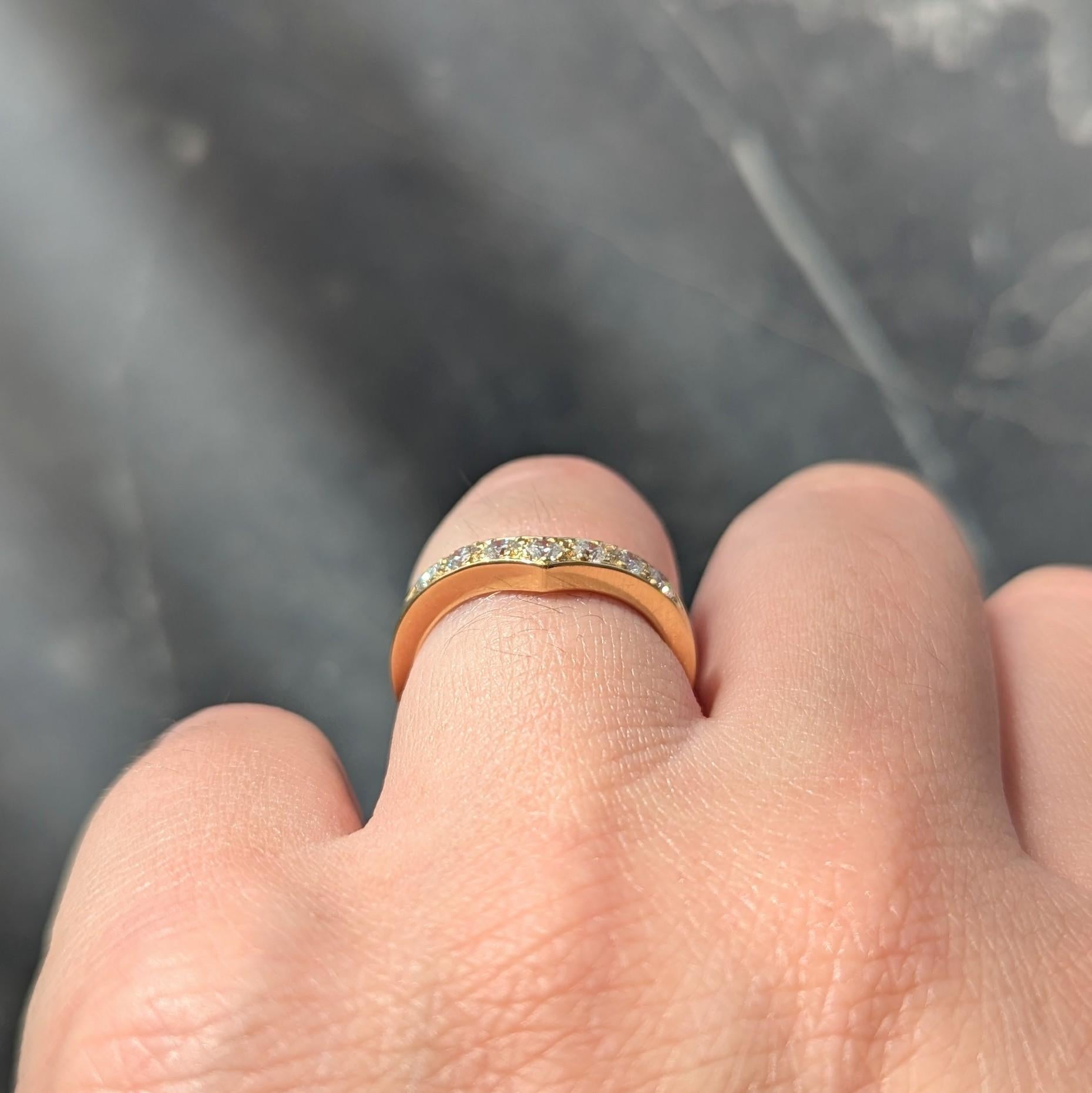 Tiffany & Co. Bague en or jaune 18 carats avec diamant et chevron en forme de V en vente 5