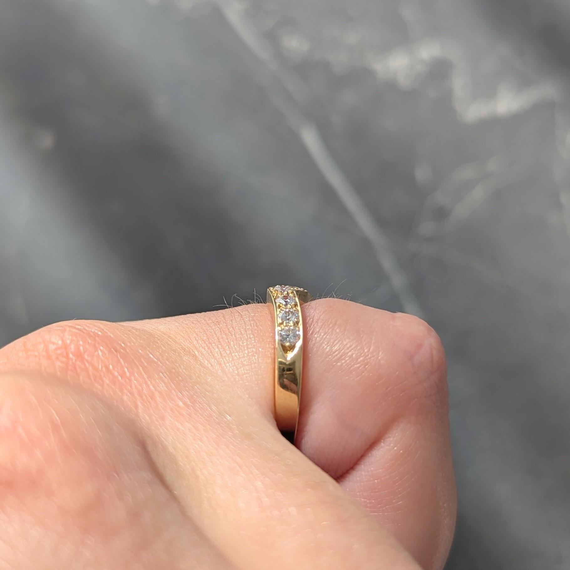 Tiffany & Co. Bague en or jaune 18 carats avec diamant et chevron en forme de V en vente 6