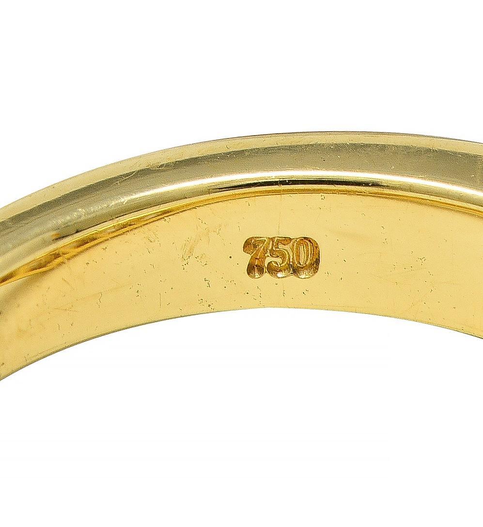 Tiffany & Co. Bague en or jaune 18 carats avec diamant et chevron en forme de V en vente 1