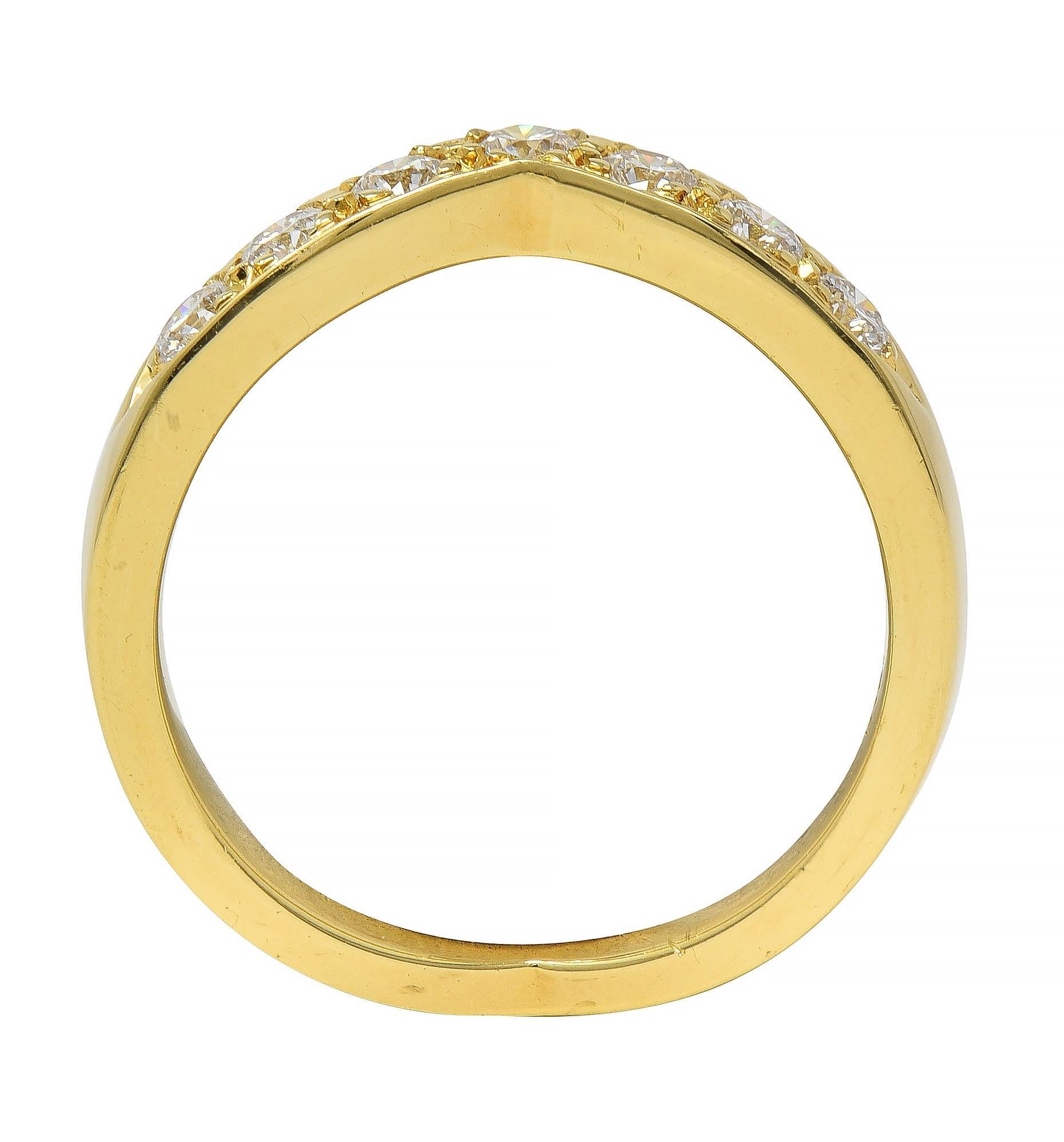 Tiffany & Co. Bague en or jaune 18 carats avec diamant et chevron en forme de V en vente 3