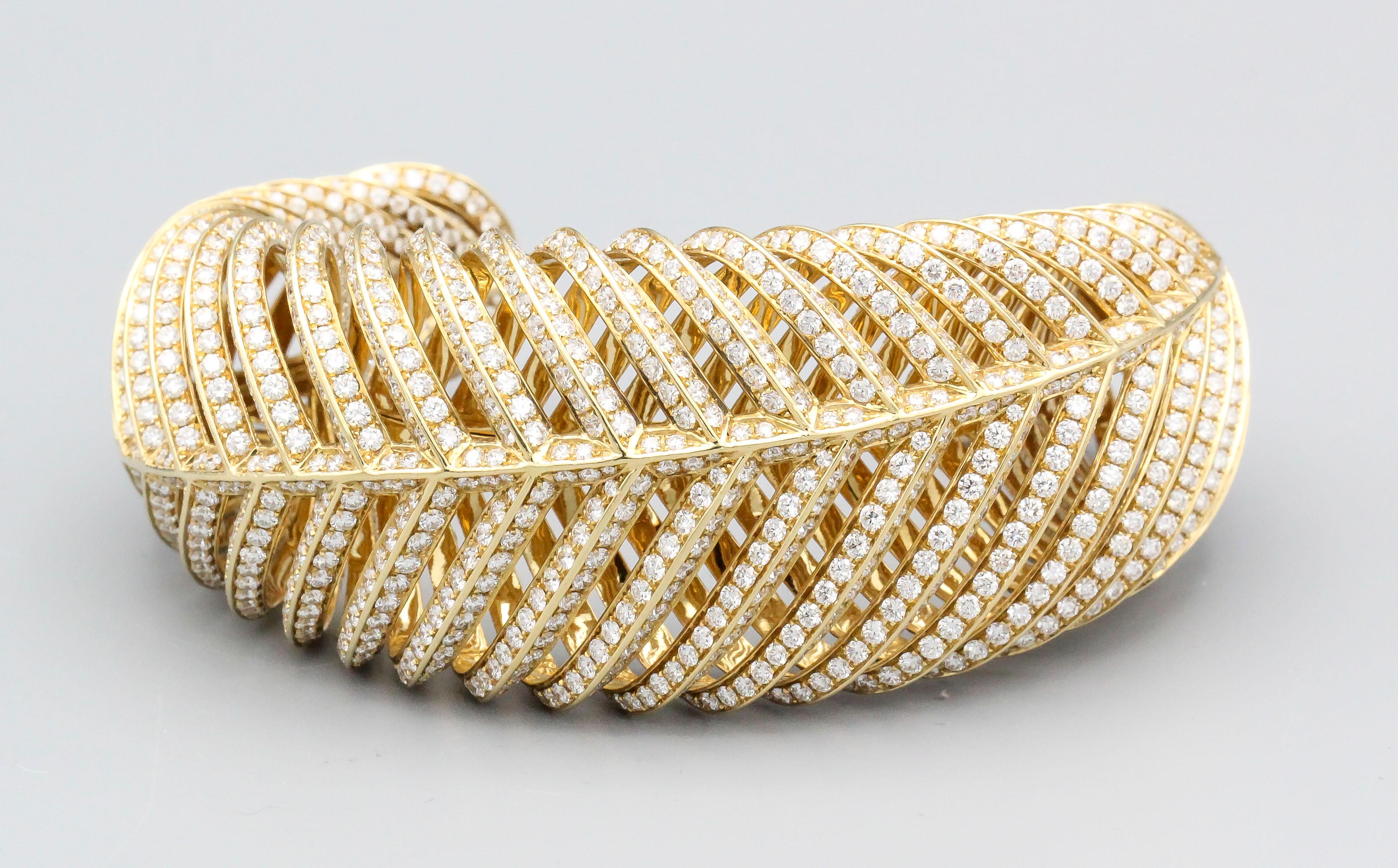 Women's or Men's Tiffany & Co. Diamond 18k Gold Feather-Like Cuff Bracelet