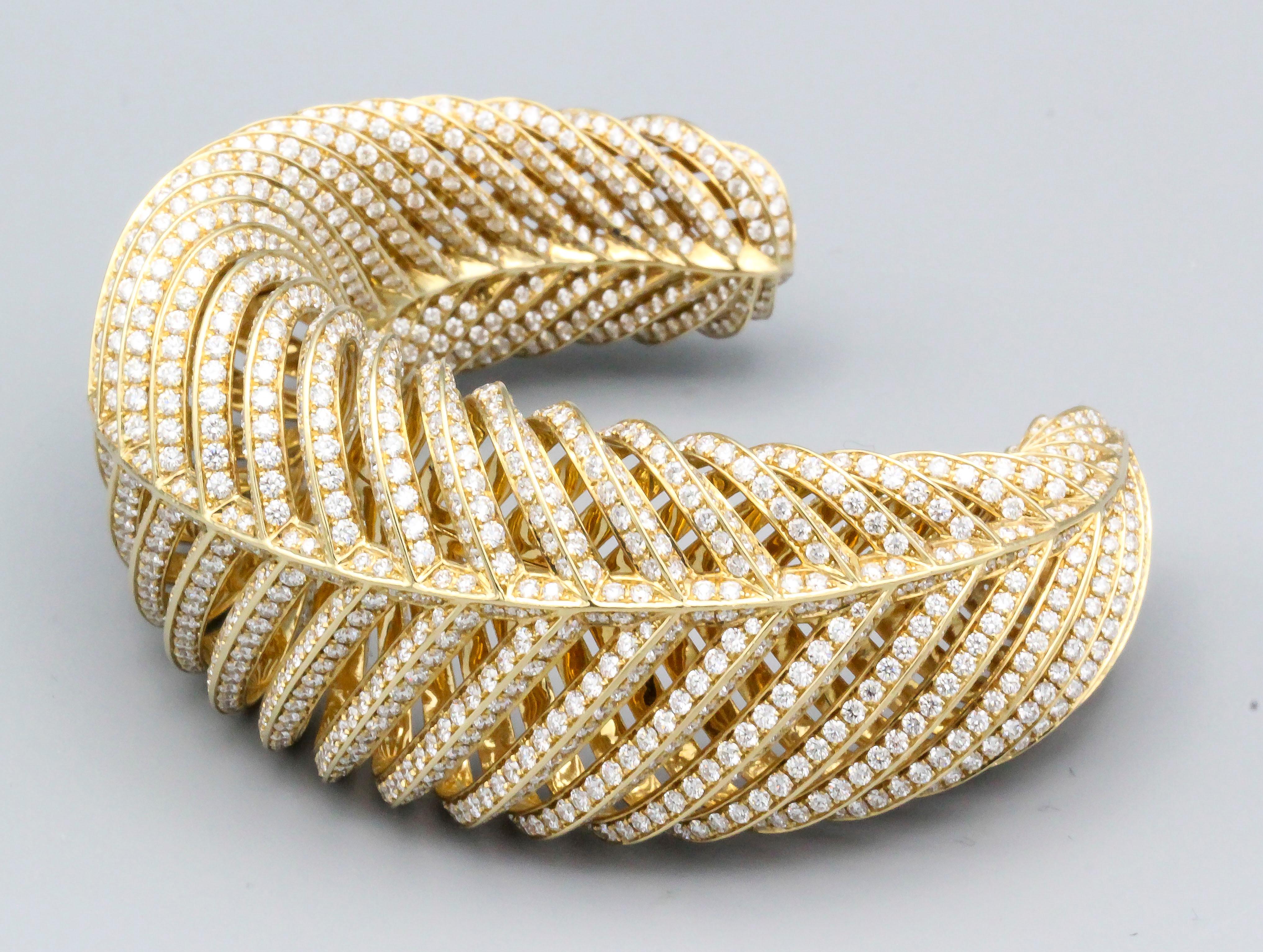 Tiffany & Co. Diamond 18k Gold Feather-Like Cuff Bracelet For Sale 1