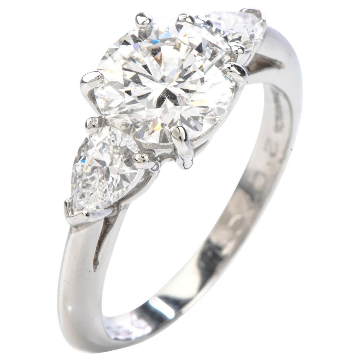 Tiffany & Co. Diamond 2.07 Carat F VS 1Platinum Engagement Three-Stone Ring