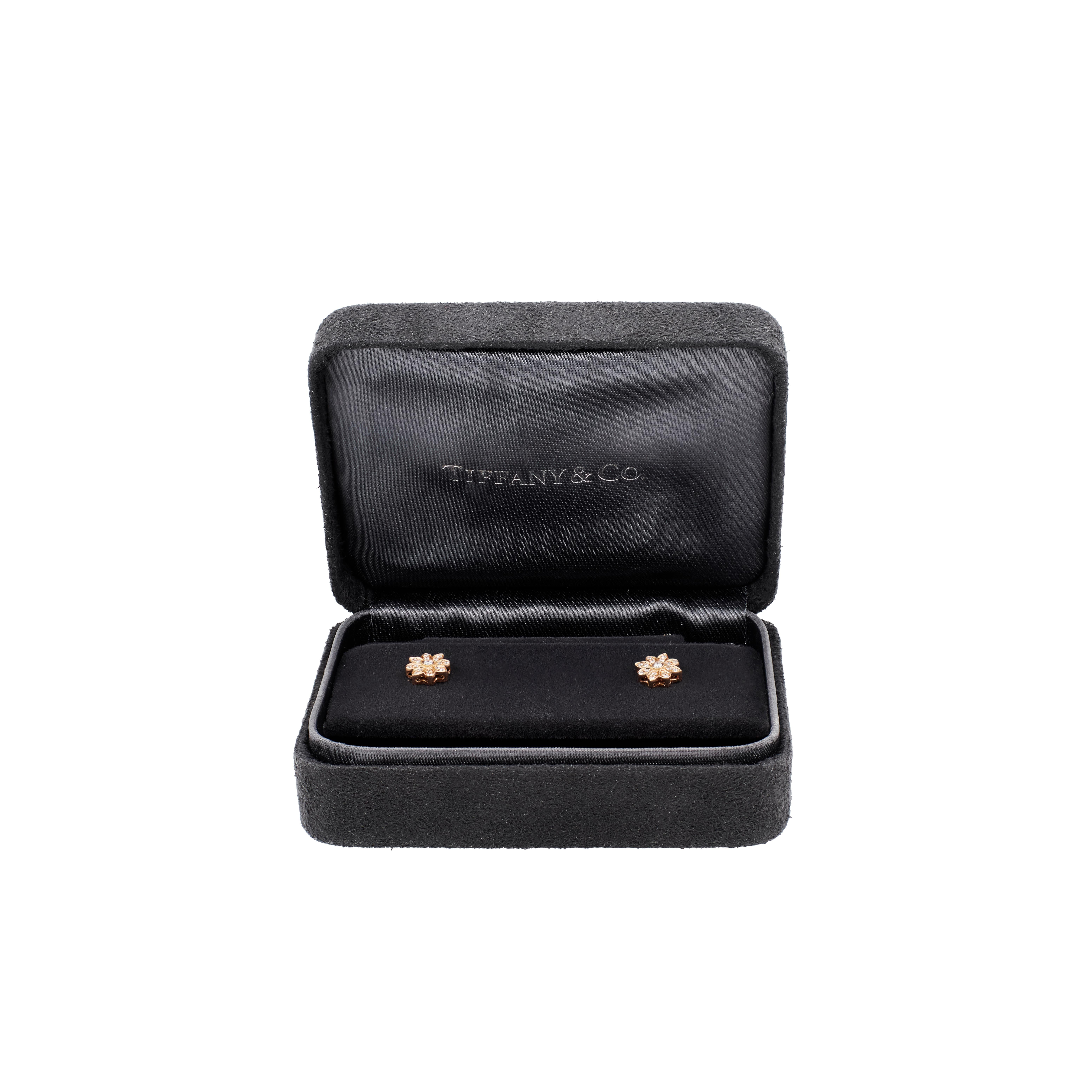 Moderno Tiffany & Co. Orecchini con diamanti e fiori in oro rosa 18 carati in vendita