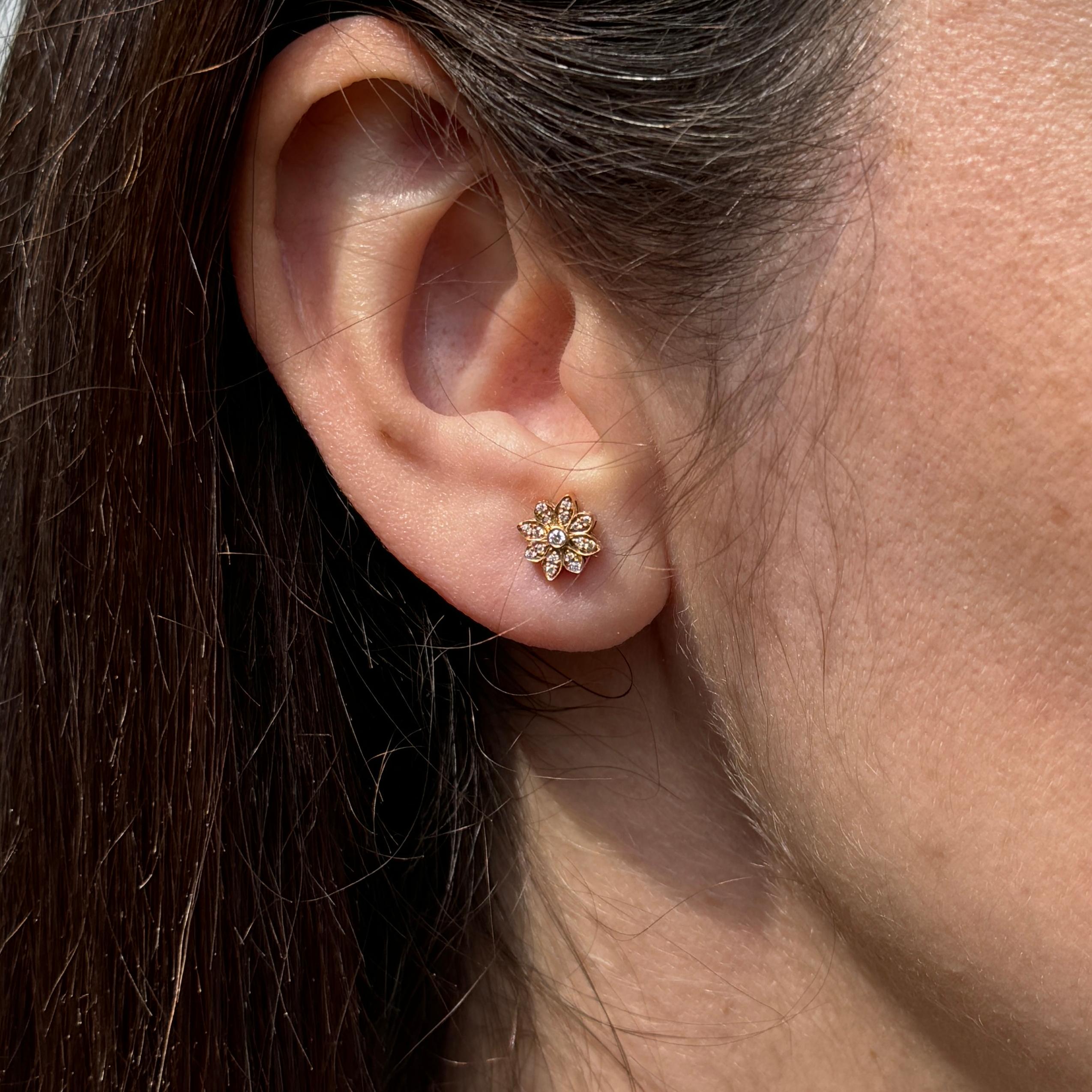 Donna Tiffany & Co. Orecchini con diamanti e fiori in oro rosa 18 carati in vendita