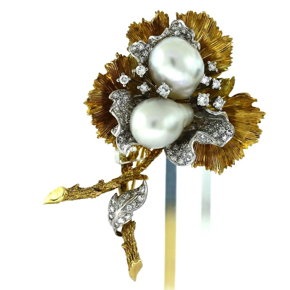 Tiffany & Co. Spilla con diamanti e perle barocche, Collezione Maple Leaf In condizioni ottime in vendita a Scottsdale, AZ