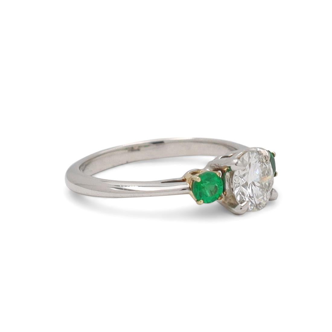 Tiffany & Co. Diamant- und Smaragdring im Zustand „Hervorragend“ in New York, NY
