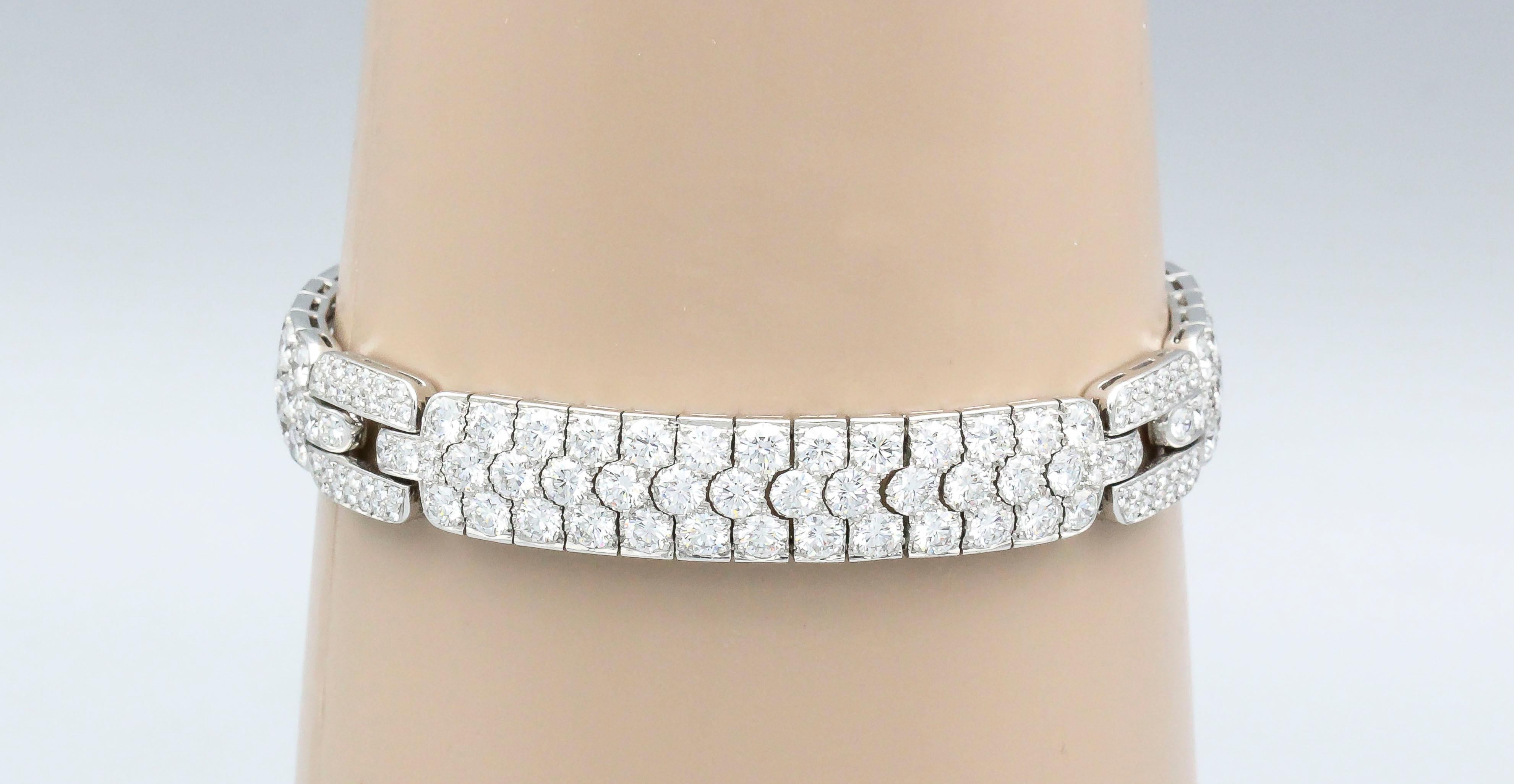 Elegant diamond and platinum bracelet by Tiffany & Co. This beautifully made bracelet features very high grade round brilliant cut diamonds, approx. 18.0-20.0cts total weight. 

Hallmarks: Tiffany & Co., PT950