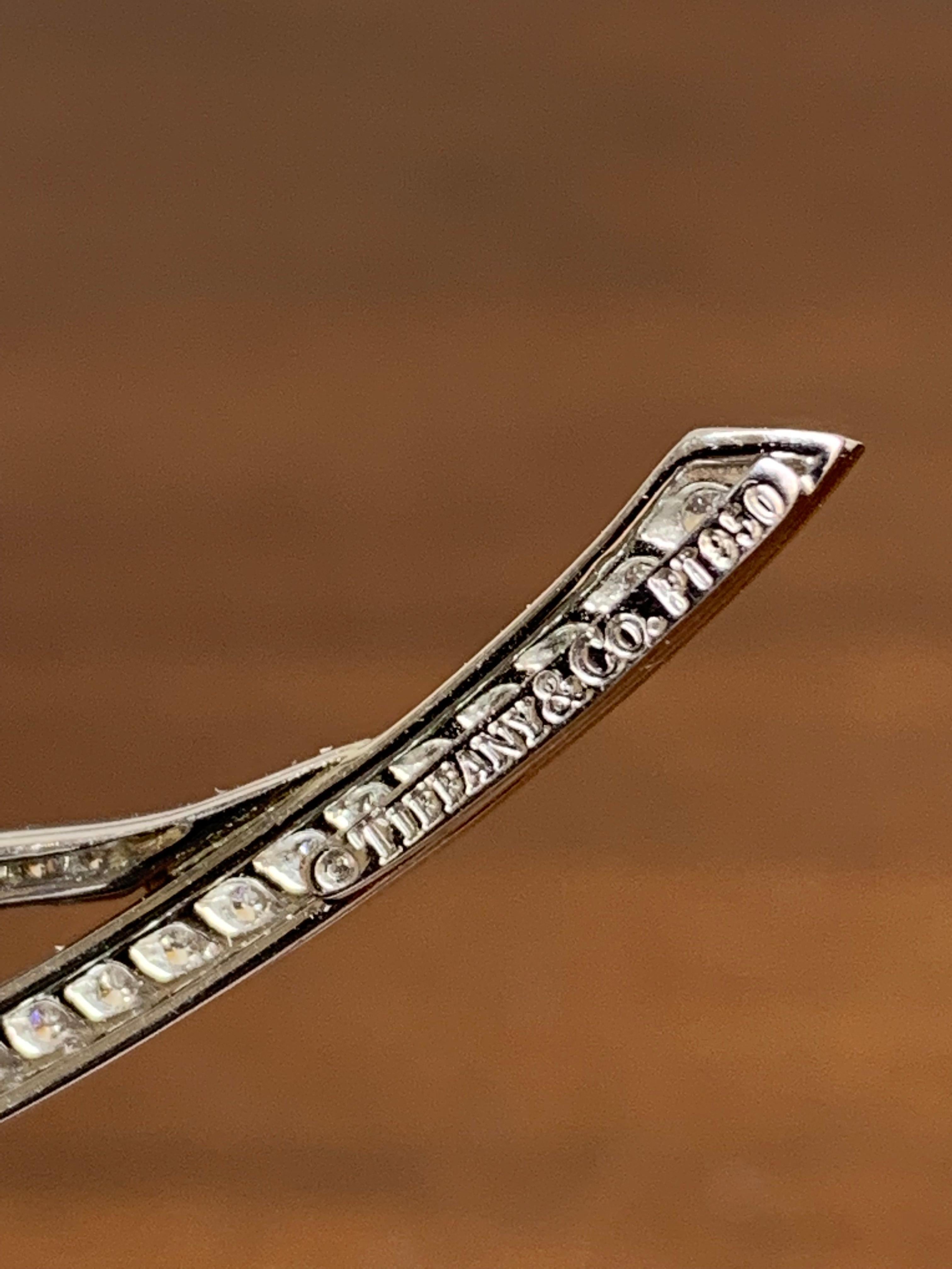 Femenino o masculino Tiffany & Co. Broche margarita de diamantes y platino en venta