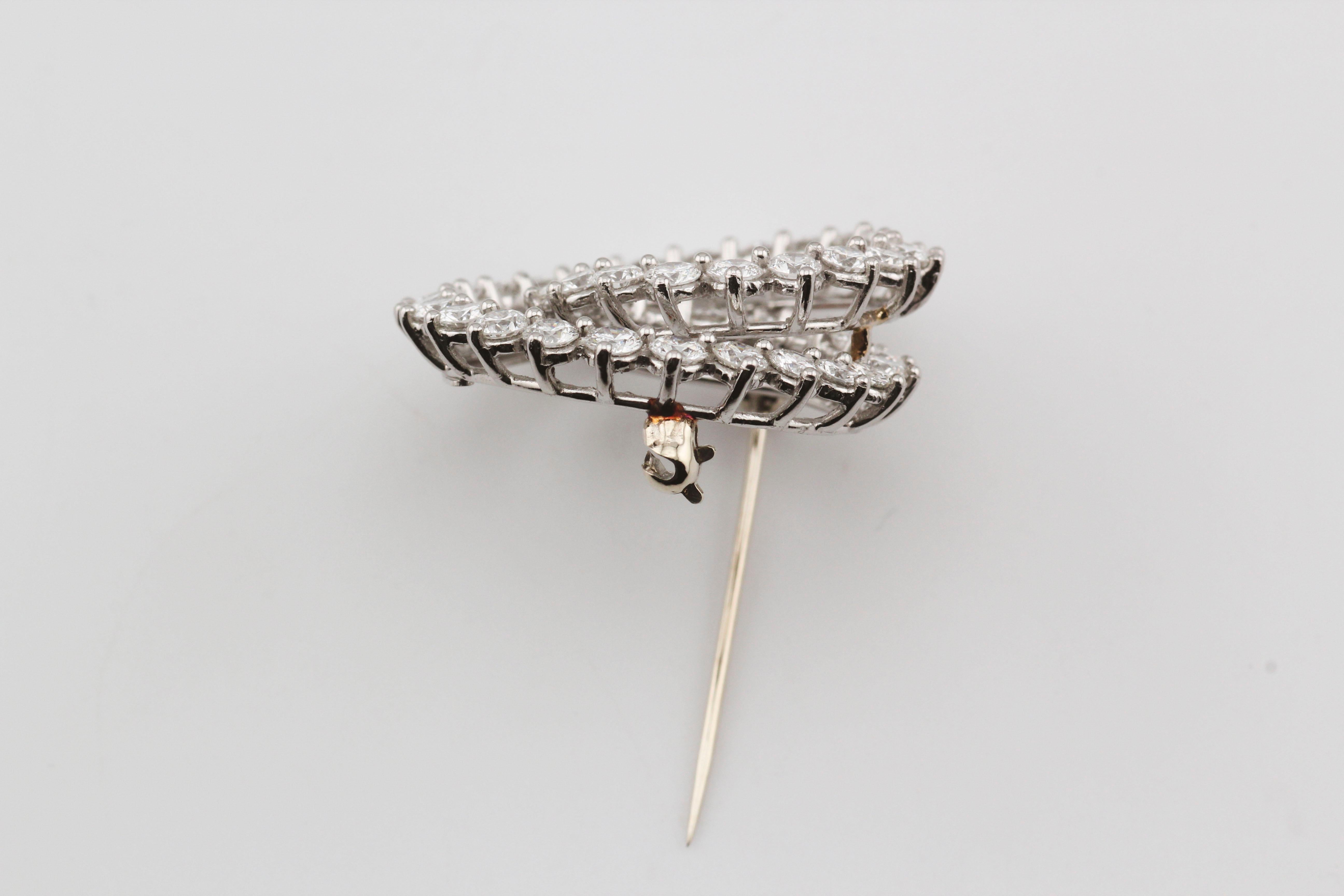 Tiffany & Co. Broche Remolino de Diamantes y Platino en venta 1
