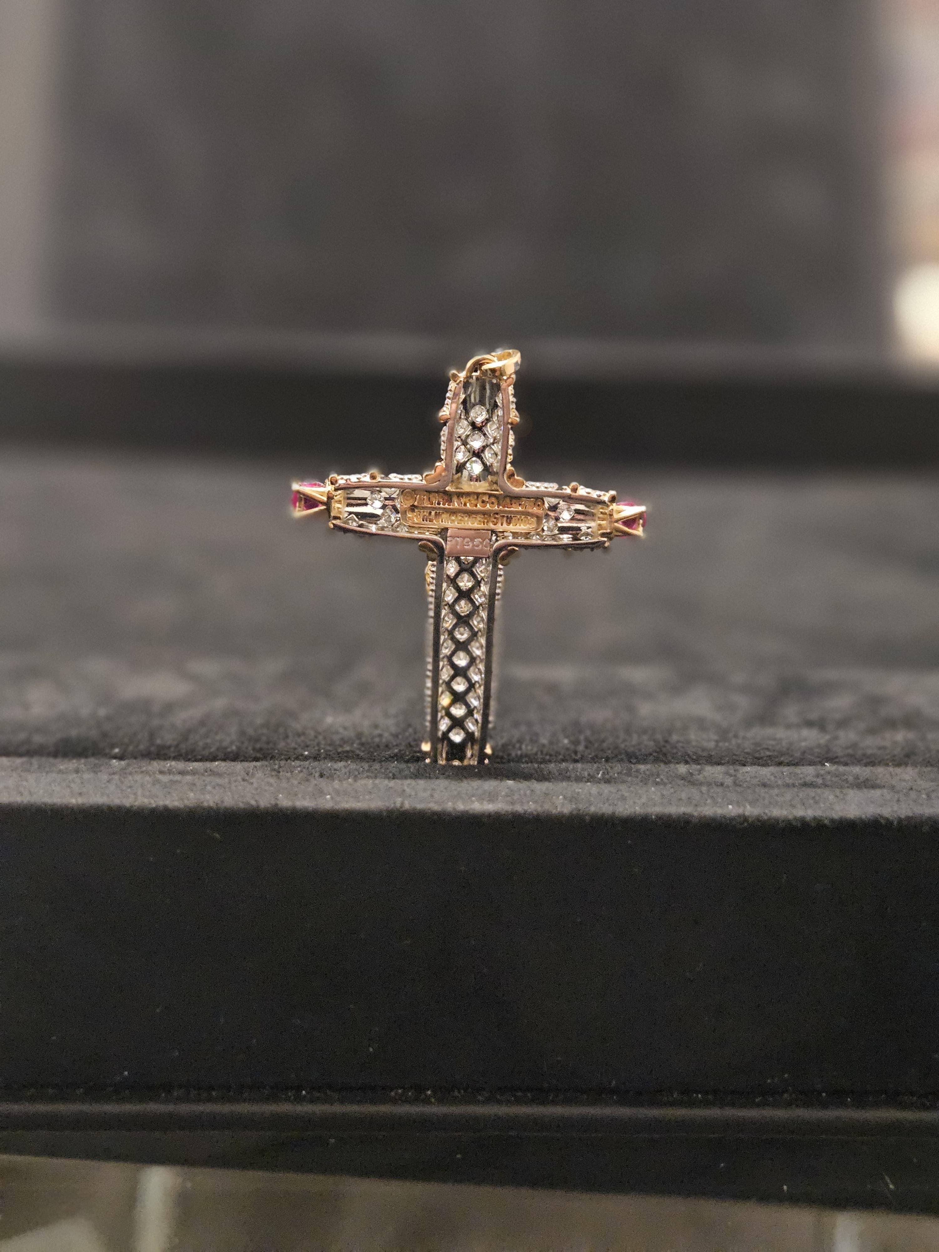 Tiffany & Co. Kreuz aus Diamanten und Rubinen, Jean Schlumberger, Tiffany & Co. für Damen oder Herren im Angebot