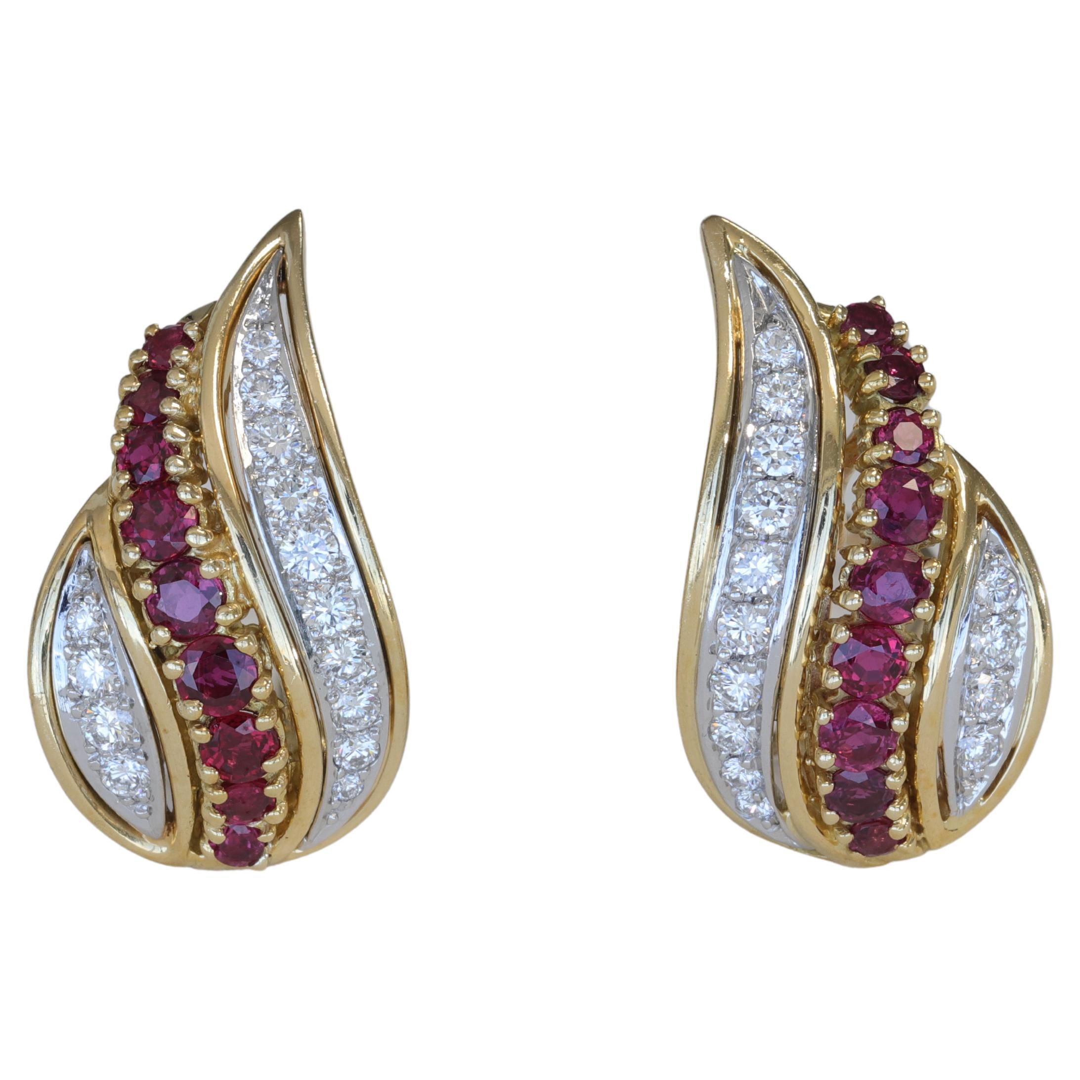 Tiffany & Co. Ohrringe mit Diamant- und Rubin- Paisley-Motiv aus 18 Karat und Platin im Angebot