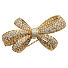 Tiffany & Co. Broche avec nœud en diamant