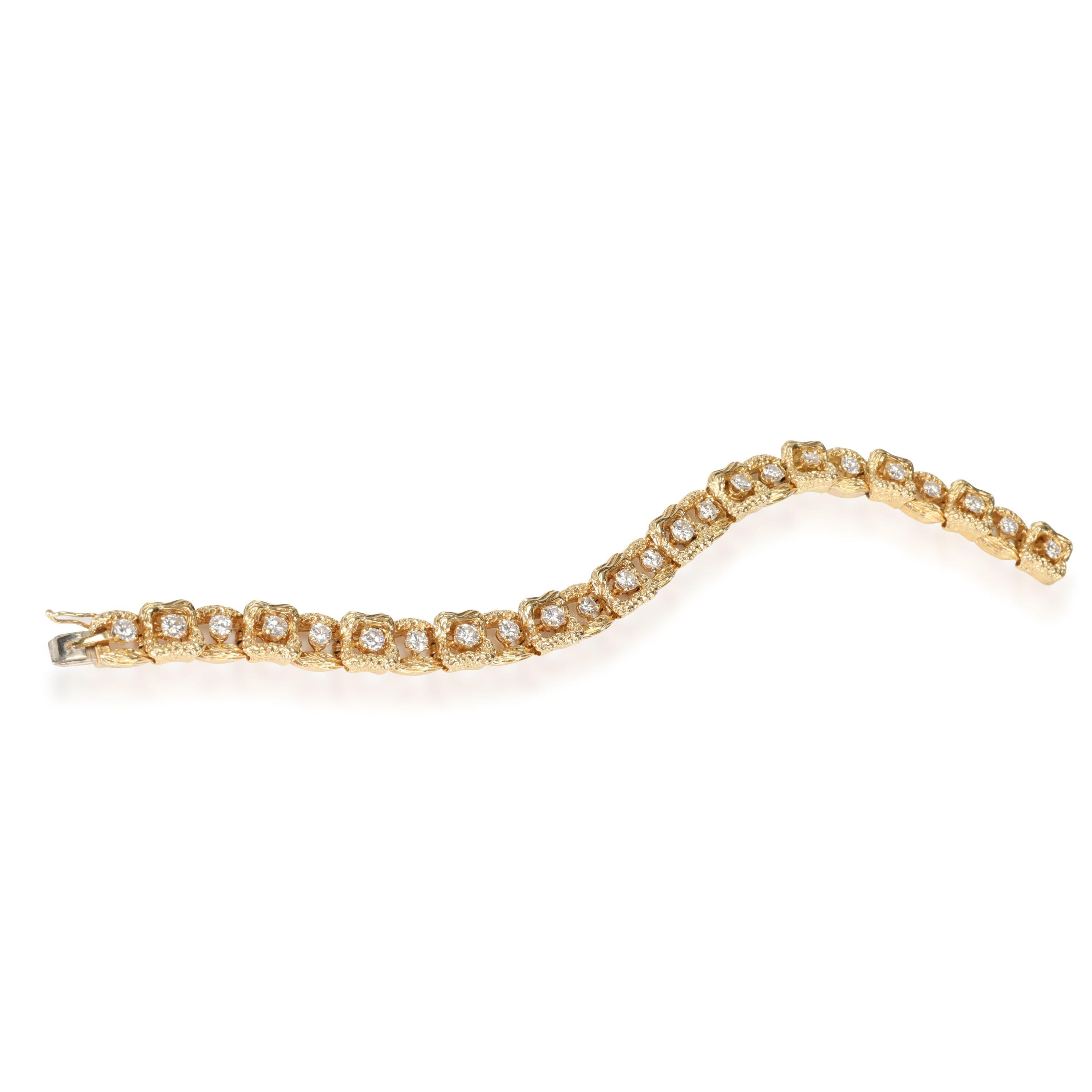 Tiffany & Co. Diamond Bracelet in 18kt Yellow Gold 4 CTW

PRIMARY DETAILS
SKU: 113661
Listing Title: Tiffany & Co. Diamond Bracelet in 18kt Yellow Gold 4 CTW
Condition Description: Retails for 29800 USD. In excellent condition and recently polished.