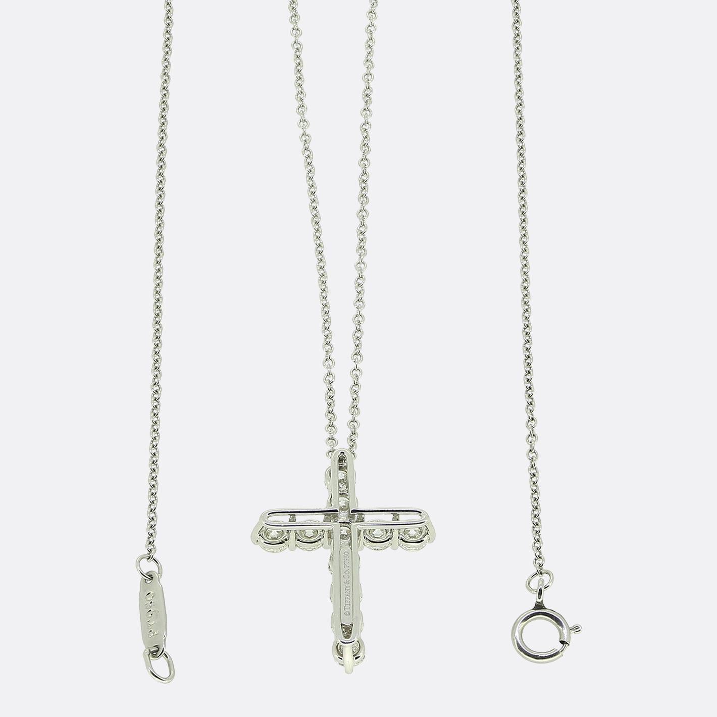 Taglio brillante Tiffany & Co. Collana con croce di diamanti in vendita