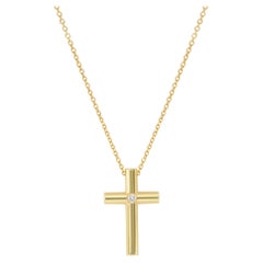 Tiffany & Co. Collier pendentif croix en diamants pour femme en or jaune 18 carats (0,02 cttw)