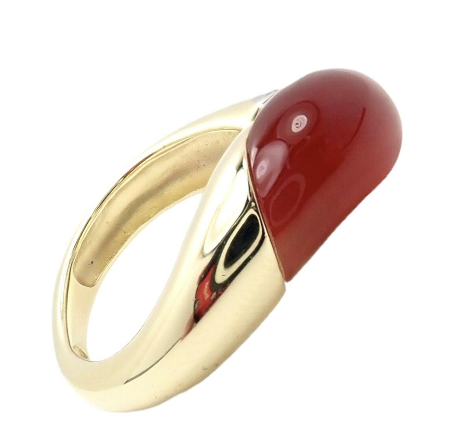curved gold ring