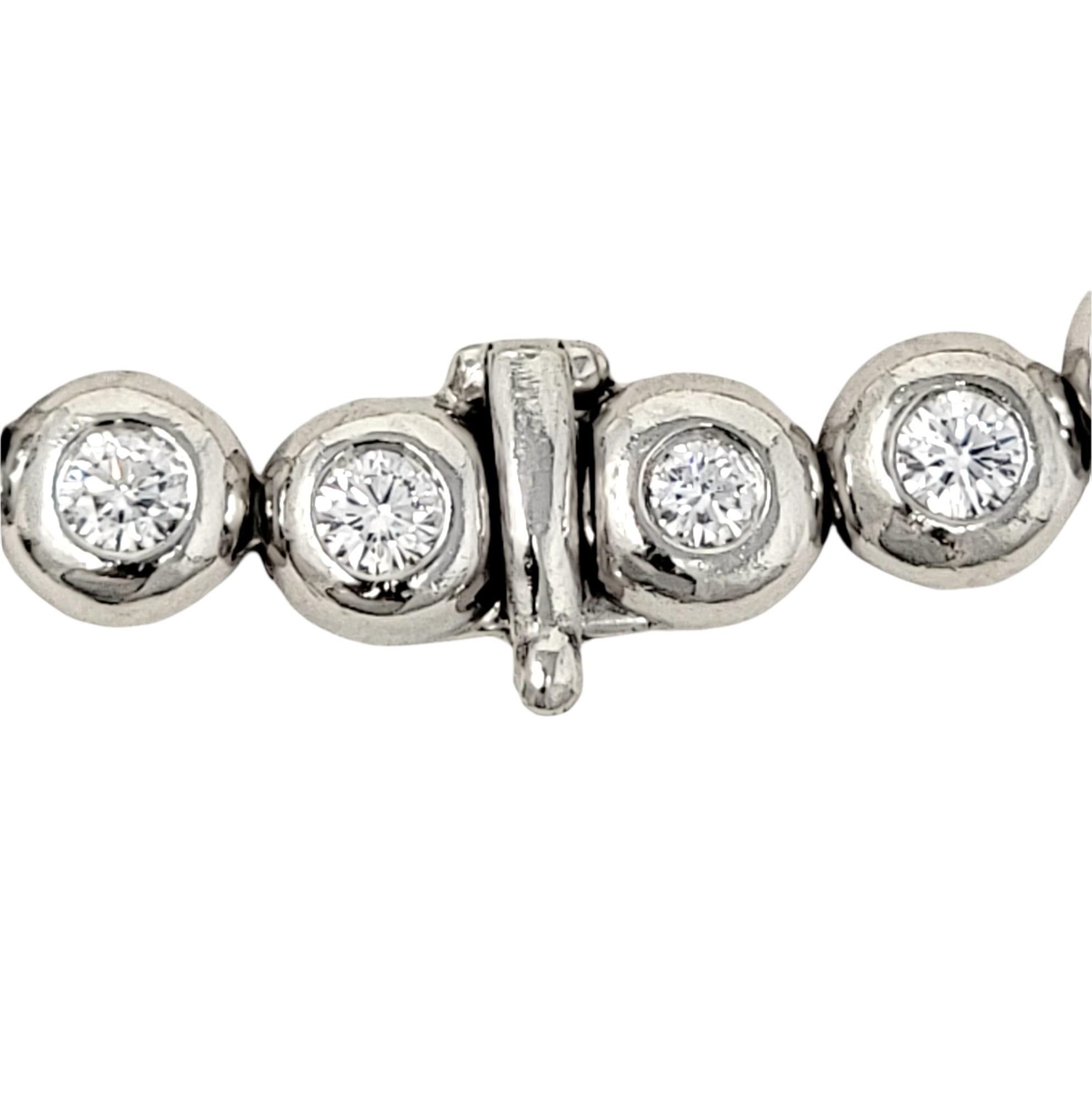 Tiffany & Co. Bracelet en ligne serti d'un bezel Diamond Doughnut 3.00 Carats en platine Excellent état - En vente à Scottsdale, AZ