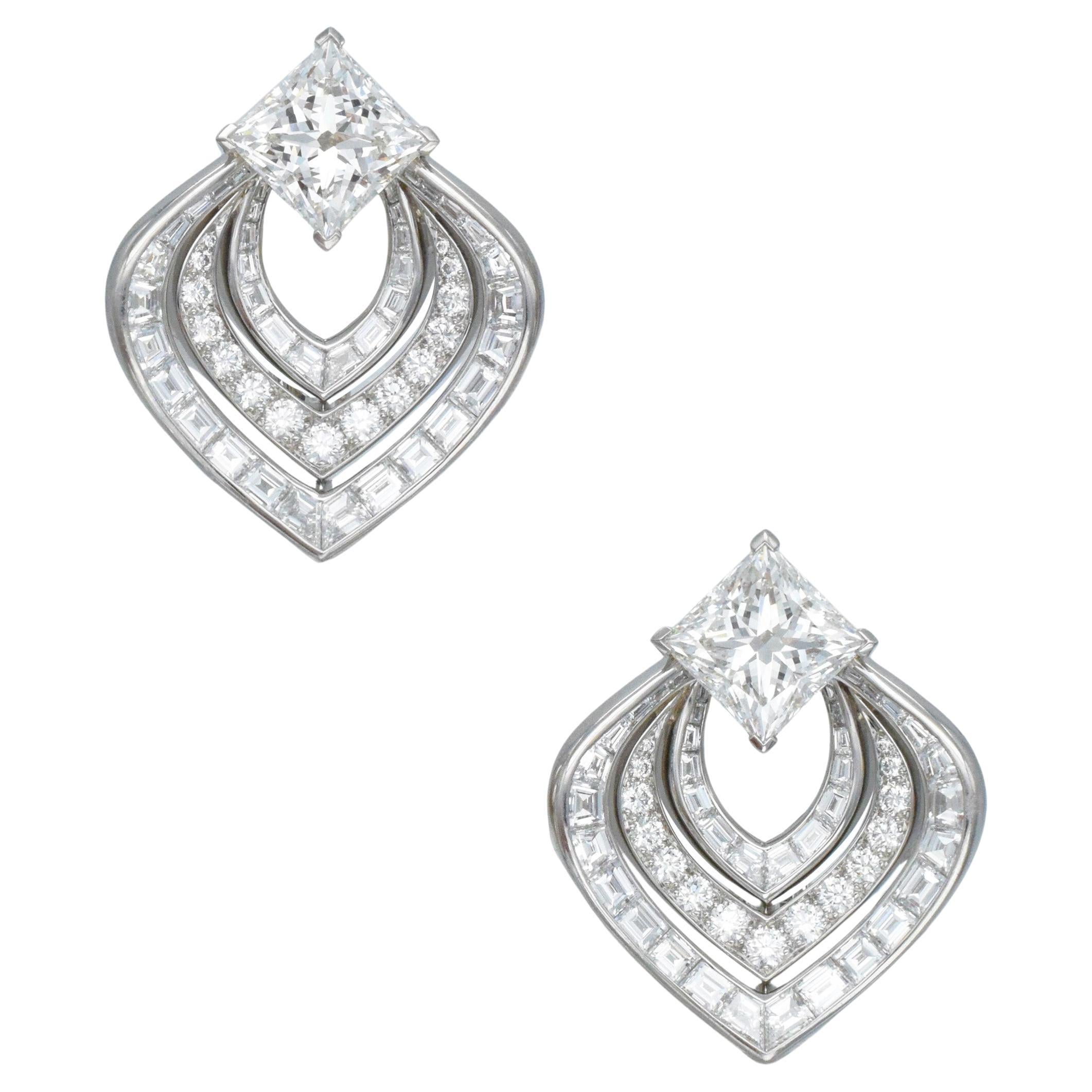 Tiffany 
Co Diamond Ear-clips of Teardrop Design in vendita