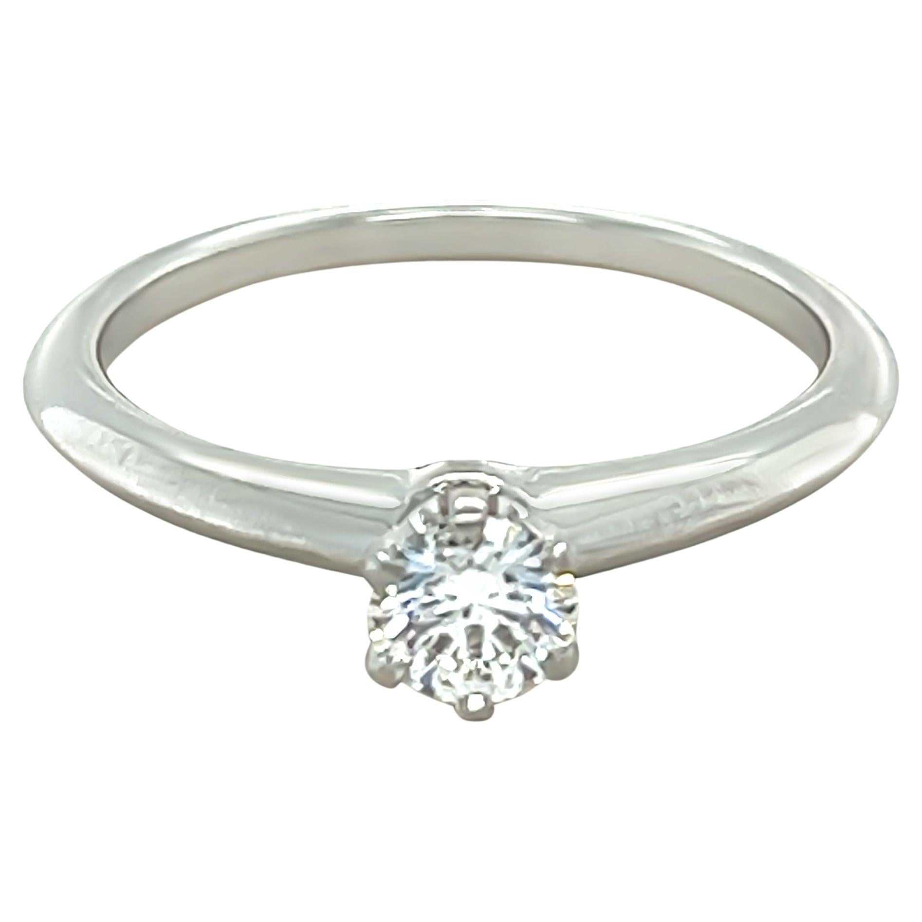 Anillo de compromiso de diamantes Tiffany & Co 0.32 ct