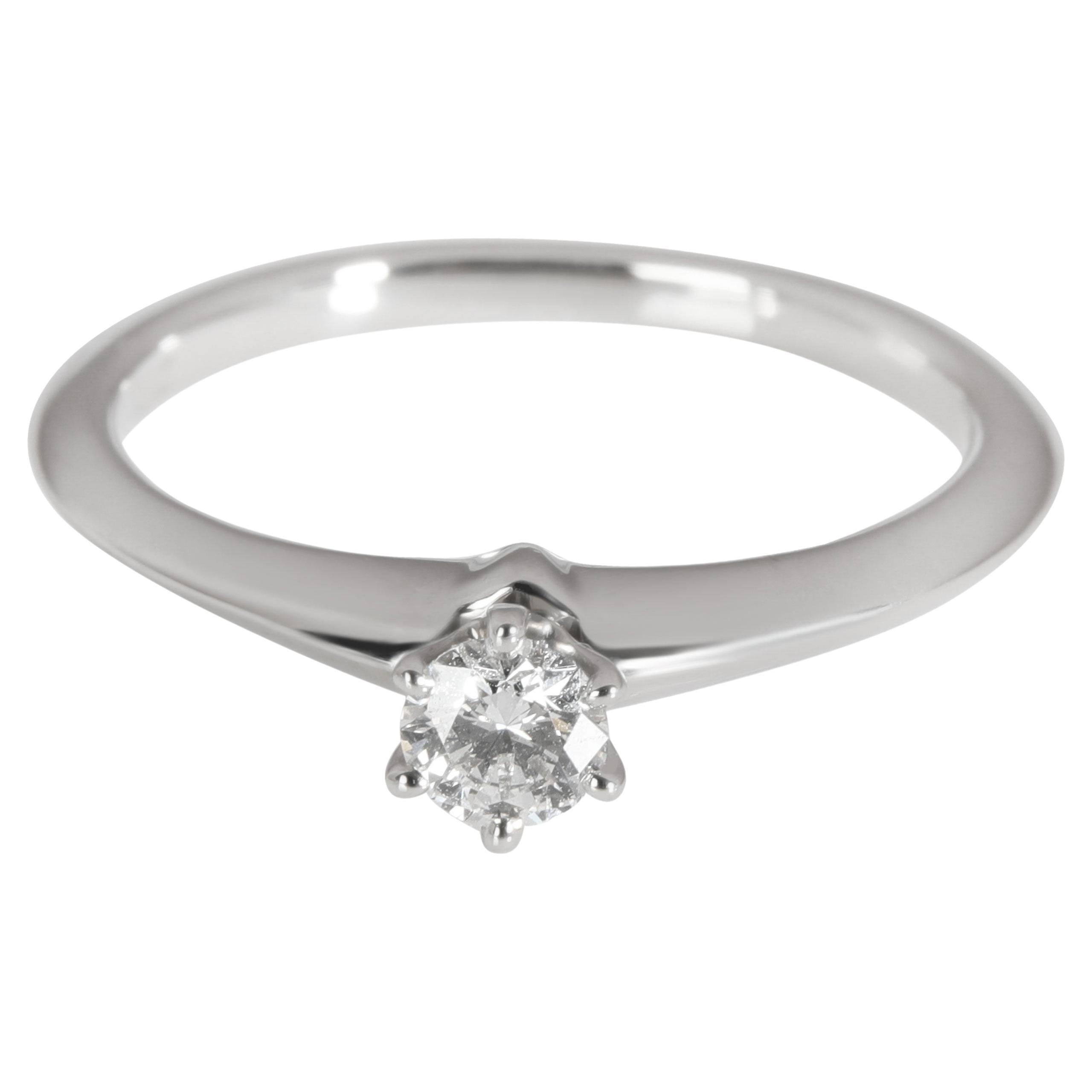 Tiffany and Co. Anello di fidanzamento con diamante Novo in platino G VS1  0.59CTW in vendita su 1stDibs