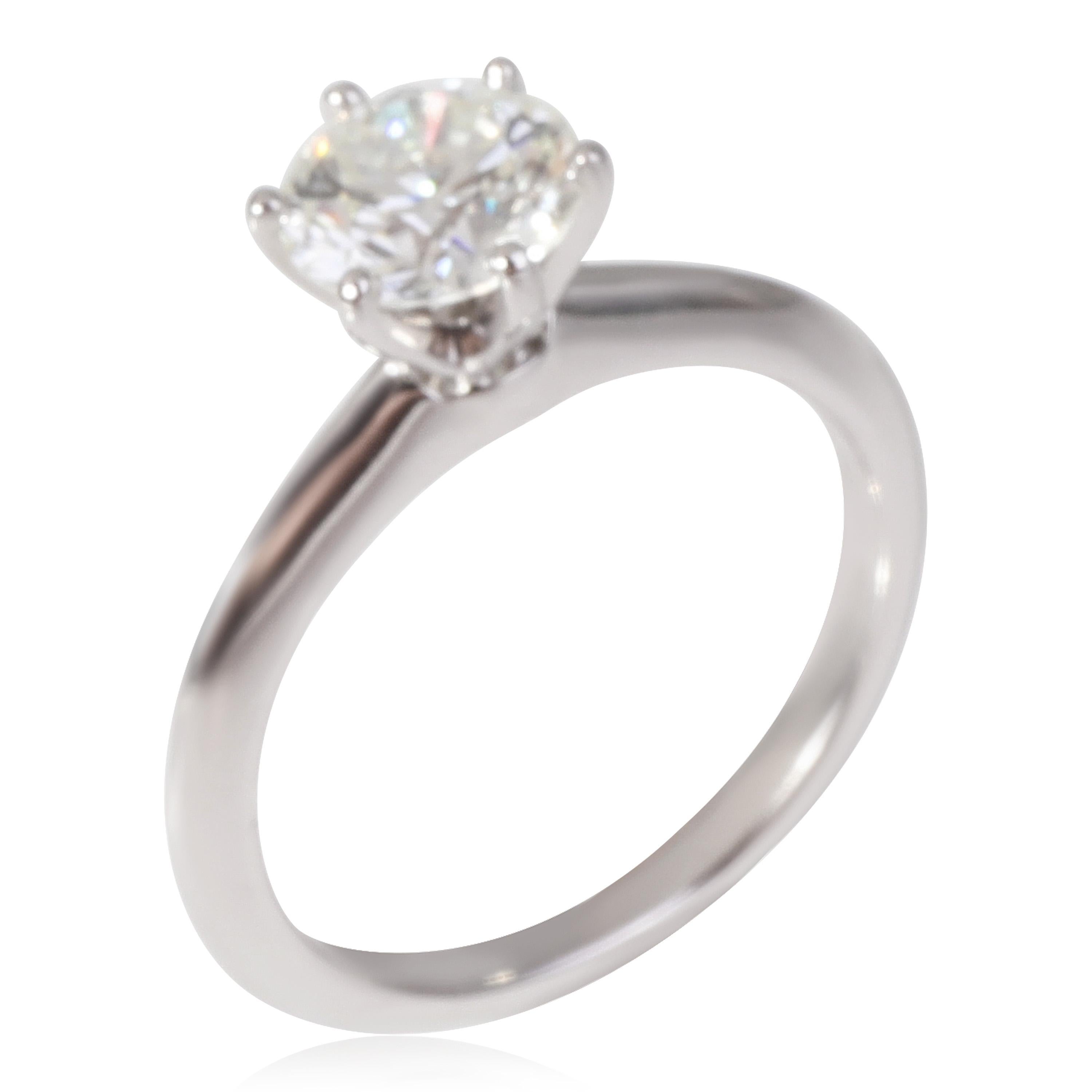 Tiffany & Co. Diamond Engagement Ring in Platinum (0.94 ct I/VVS1)

PRIMARY DETAILS
SKU: 120173
Listing Title: Tiffany & Co. Diamond Engagement Ring in Platinum (0.94 ct I/VVS1)
Condition Description: Retails for 11400 USD. In excellent condition