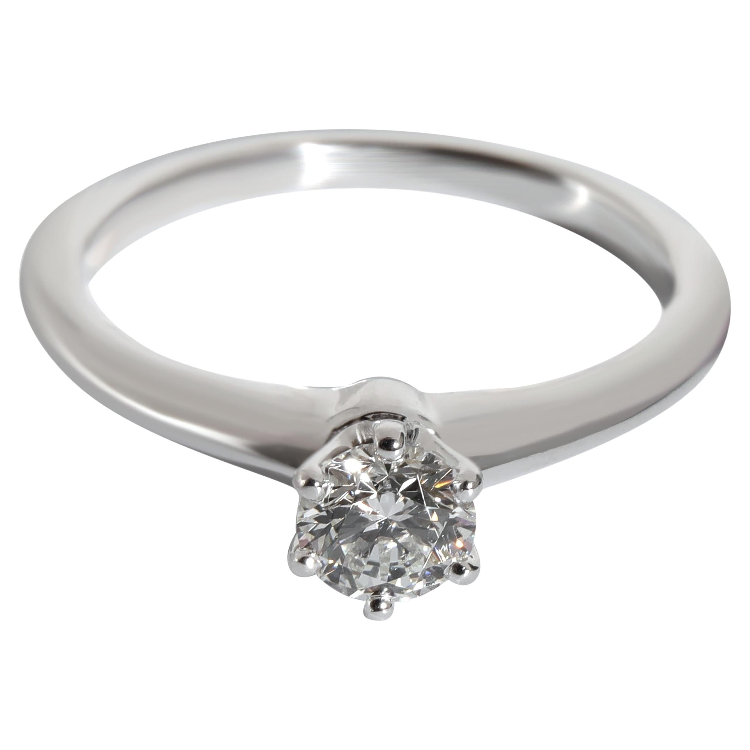 Tiffany & Co. Bague de fiançailles en diamant  Platine H VS2 0,40 carat en vente